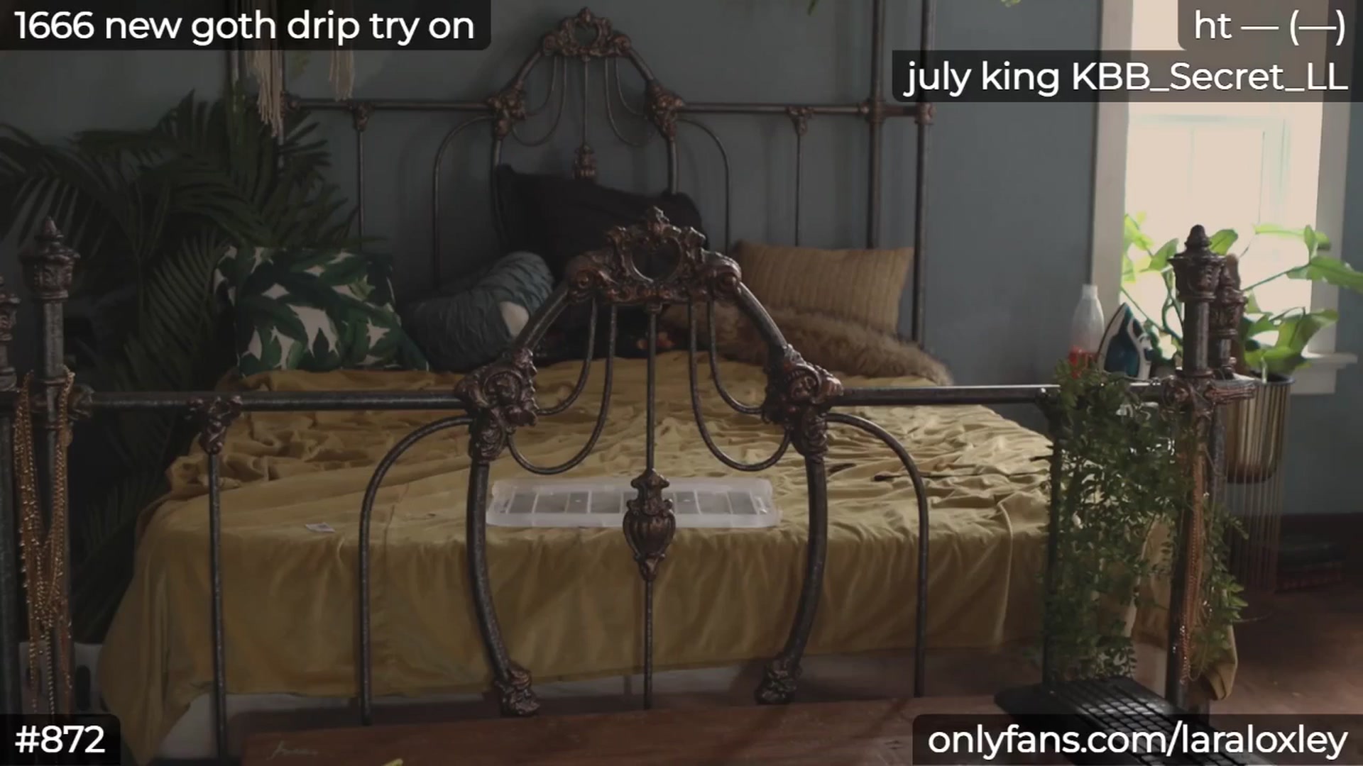 Gallery image thumbnail from LaraLoxley's myfreecams stream on, 07/16/2024, 19:52 image 3 of 20