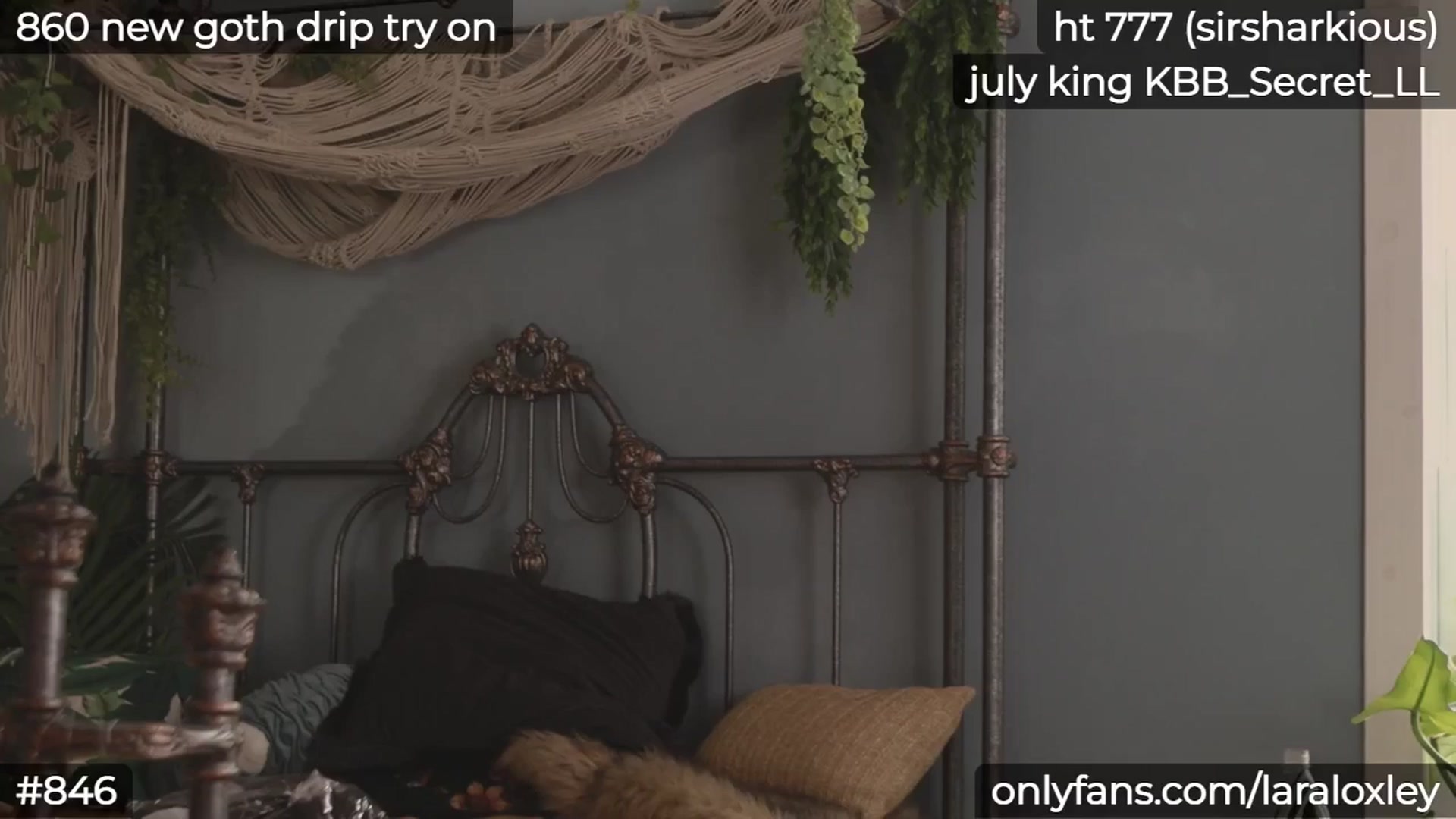 Gallery image thumbnail from LaraLoxley's myfreecams stream on, 07/16/2024, 22:14 image 2 of 20