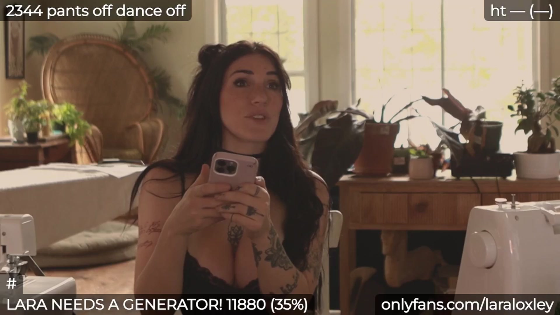 Gallery image thumbnail from LaraLoxley's myfreecams stream on, 08/01/2024, 17:11 image 1 of 20