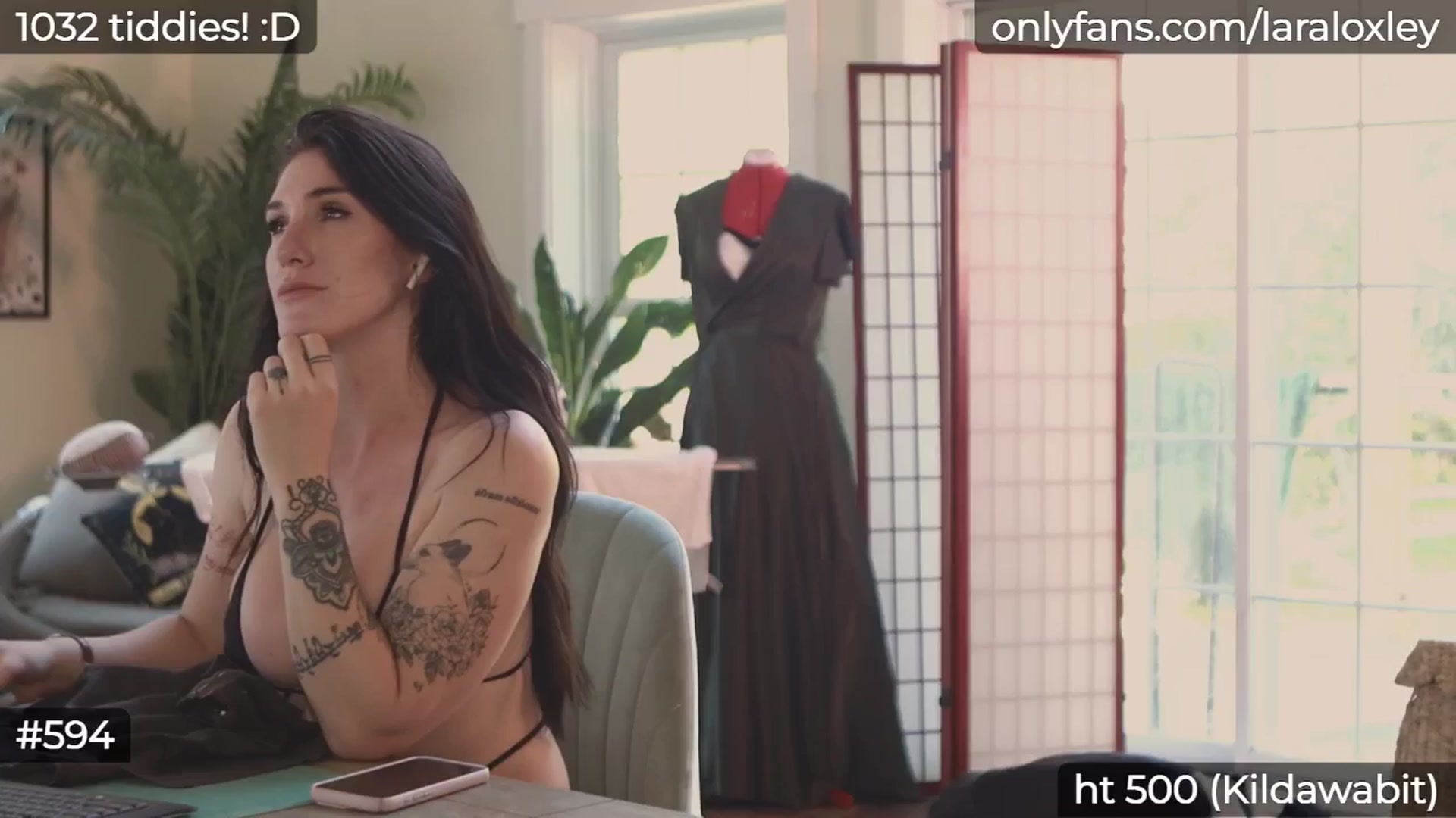 Gallery image thumbnail from LaraLoxley's myfreecams stream on, 08/11/2024, 13:19 image 18 of 20
