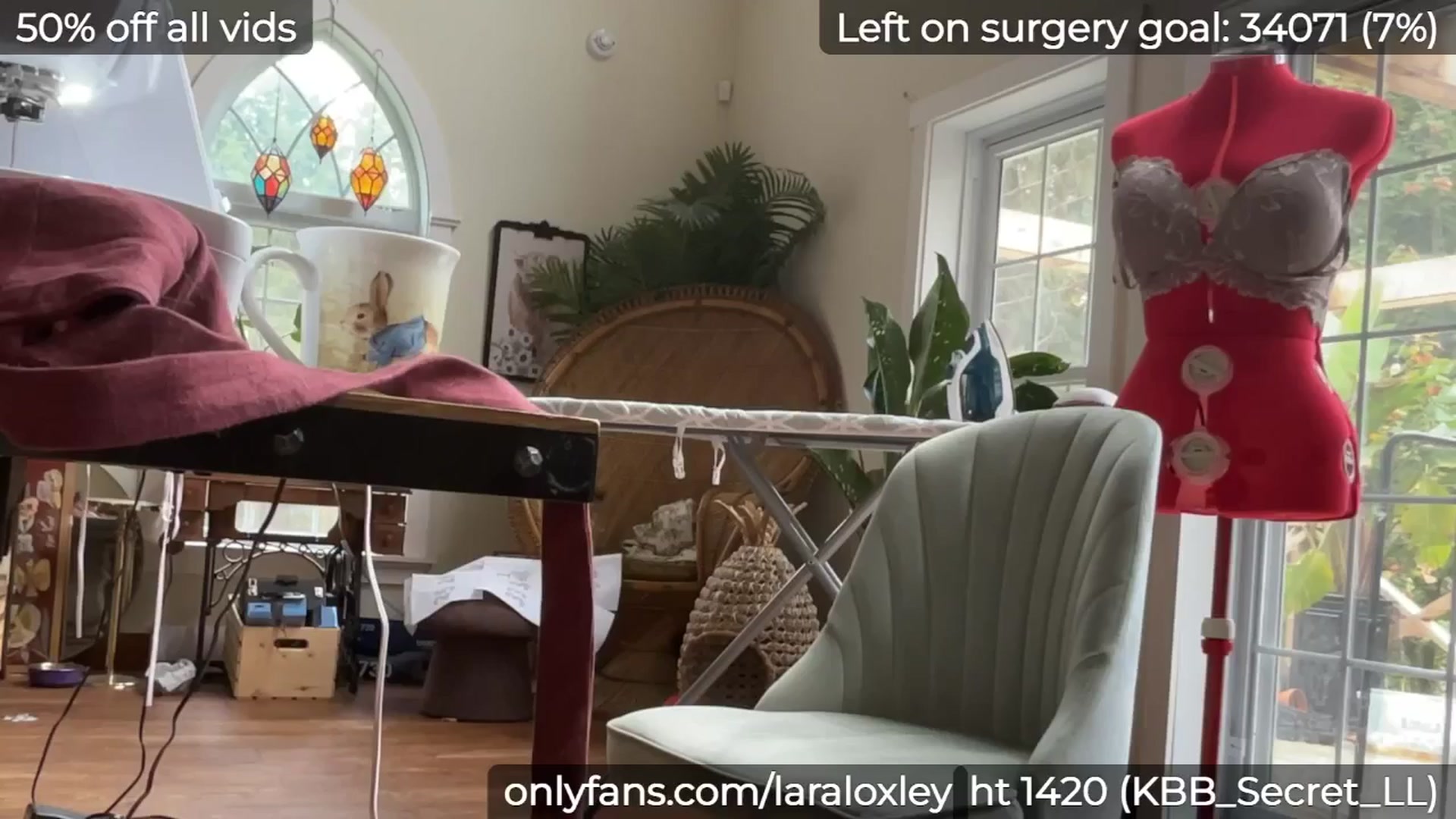 Gallery image thumbnail from LaraLoxley's myfreecams stream on, 09/28/2024, 16:40 image 6 of 20
