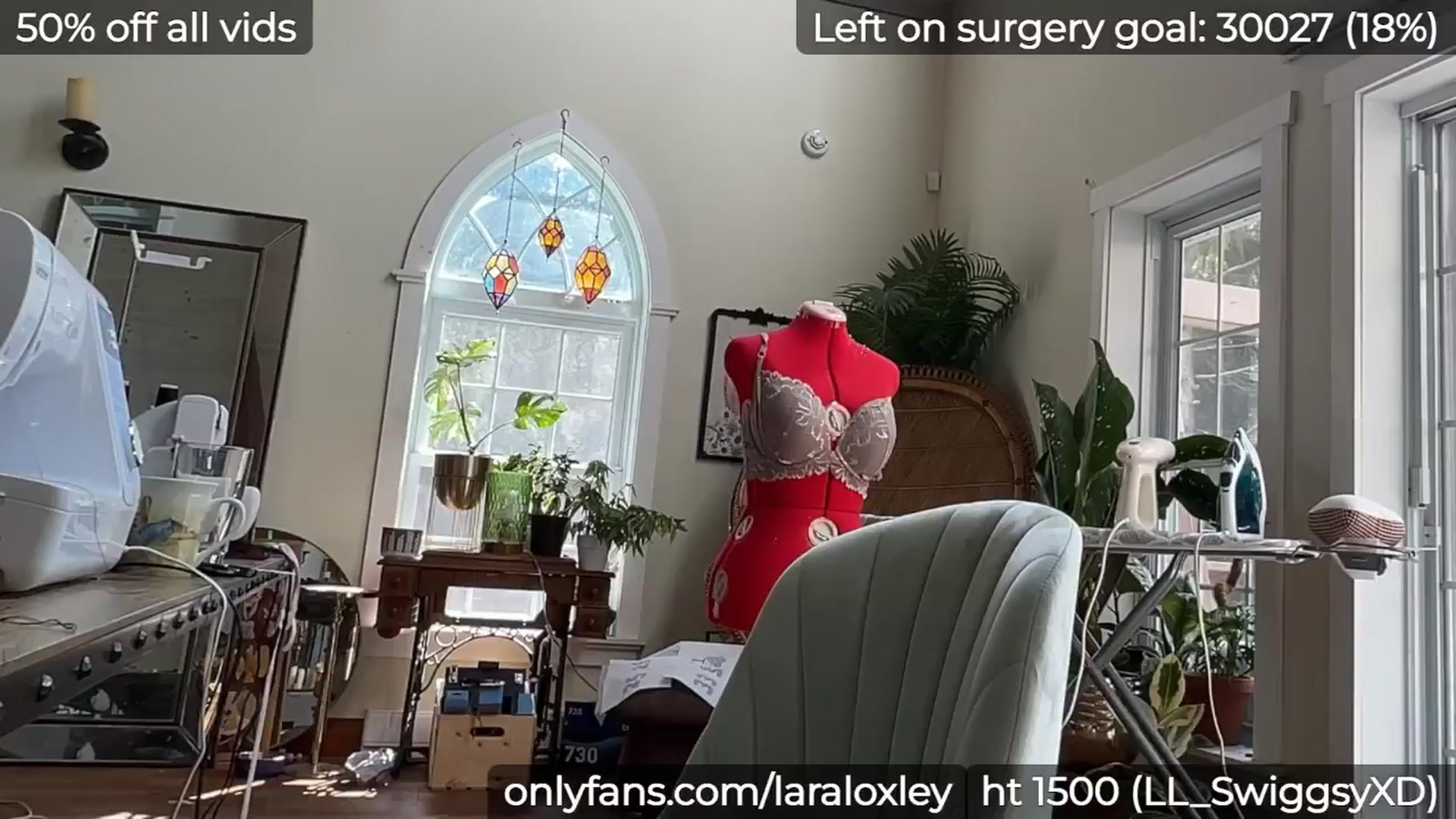 Gallery image thumbnail from LaraLoxley's myfreecams stream on, 09/28/2024, 17:20 image 8 of 20