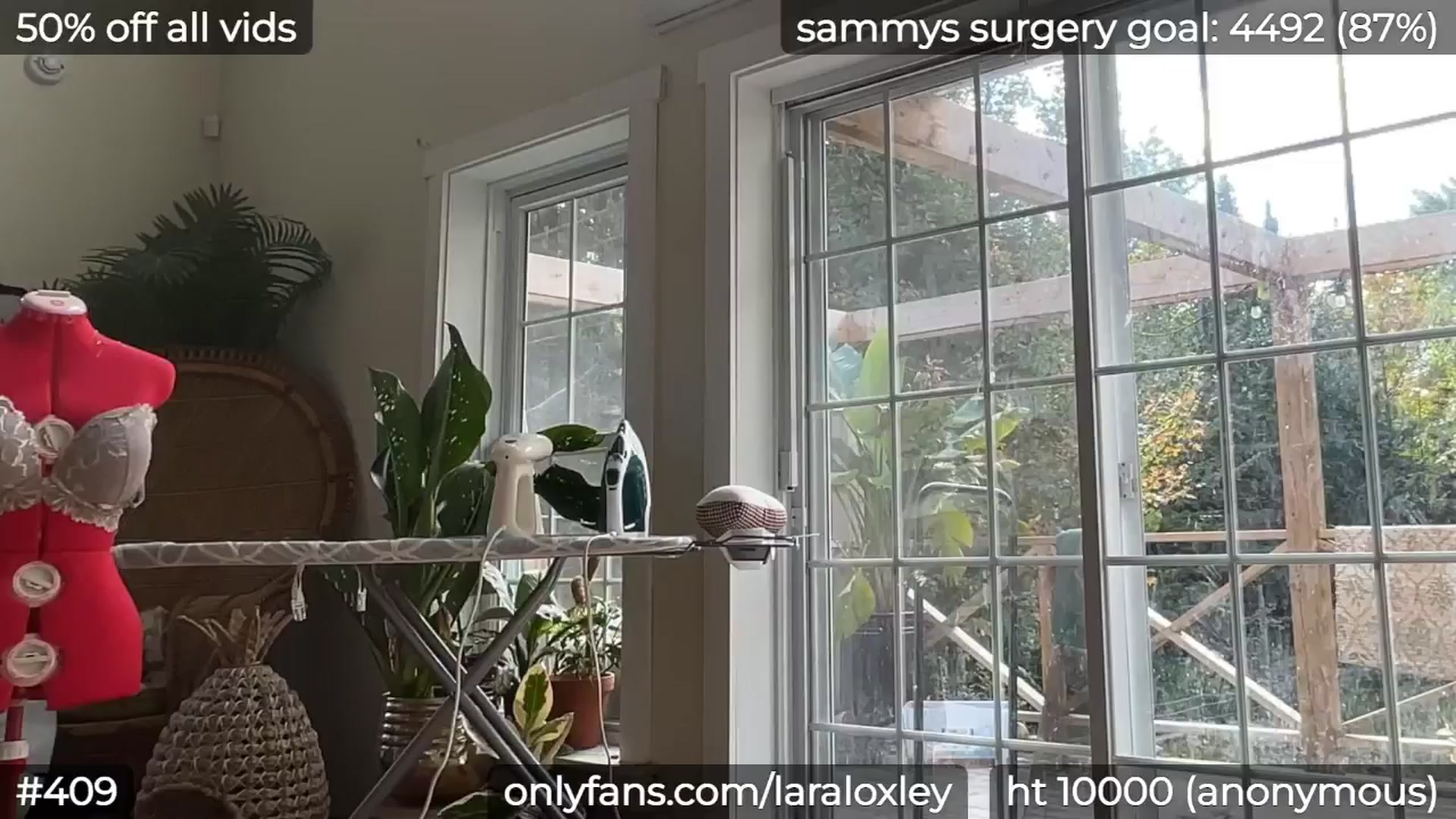 Gallery image thumbnail from LaraLoxley's myfreecams stream on, 09/29/2024, 18:06 image 19 of 20