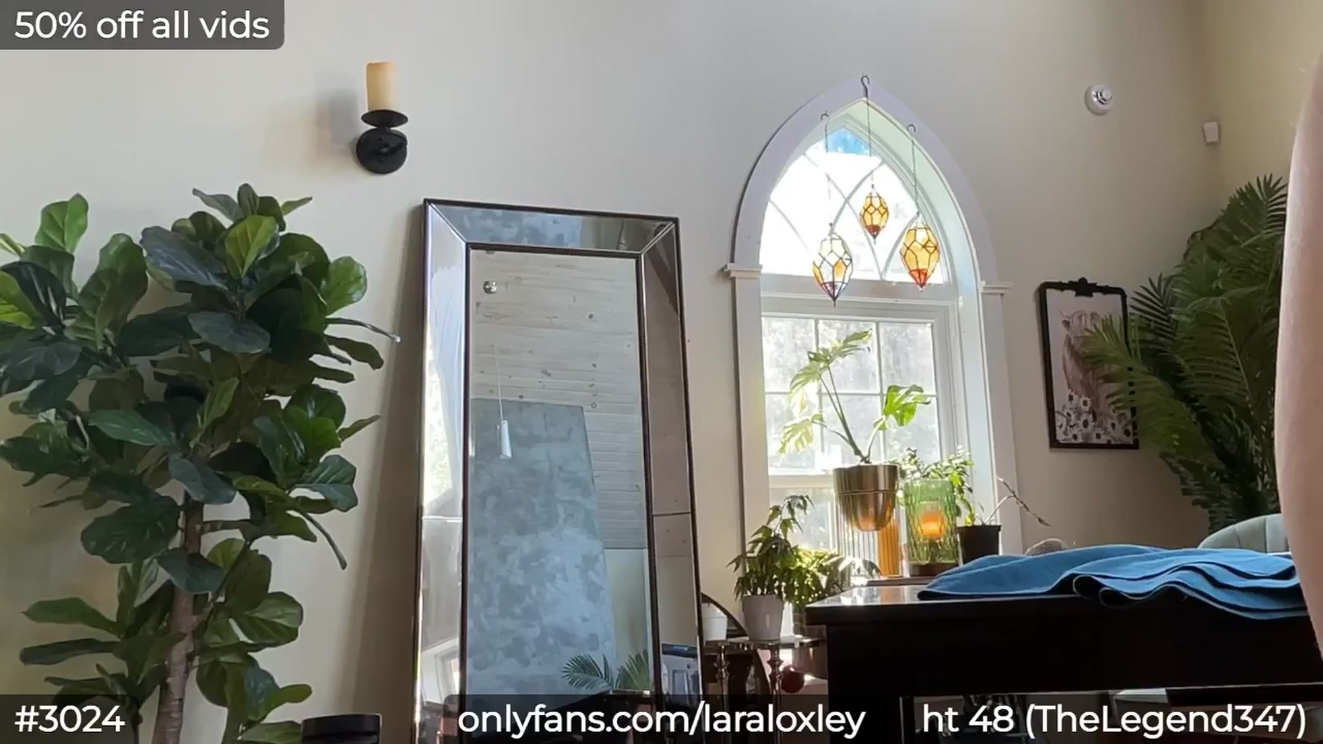 Gallery image thumbnail from LaraLoxley's myfreecams stream on, 10/03/2024, 18:07 image 7 of 20