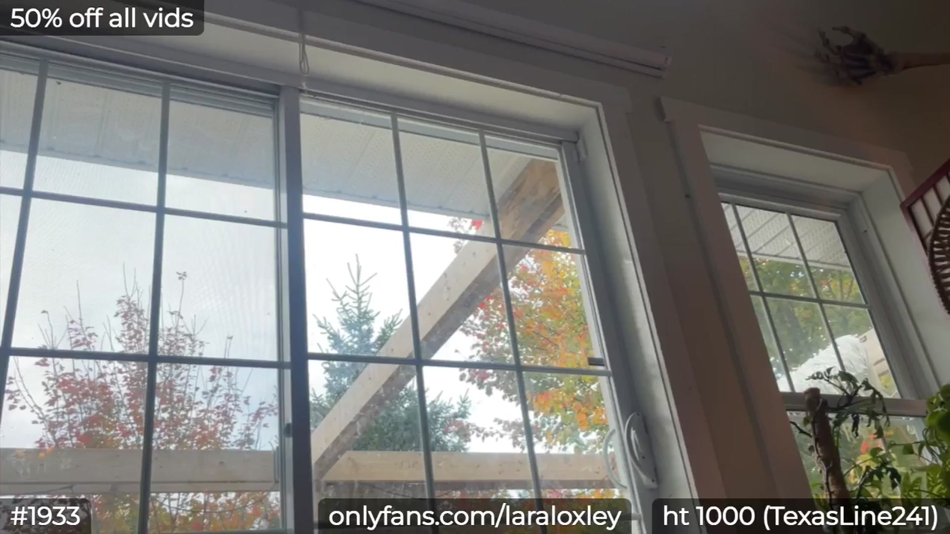 Gallery image thumbnail from LaraLoxley's myfreecams stream on, 10/10/2024, 15:48 image 8 of 20