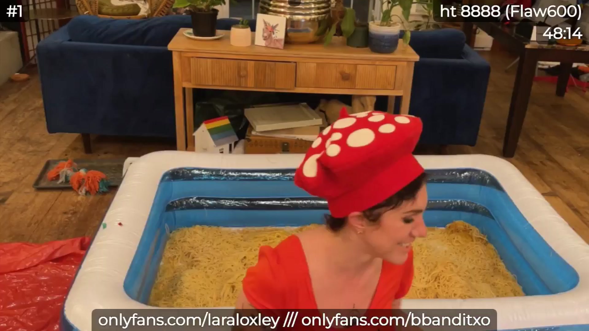 Gallery image thumbnail from LaraLoxley's myfreecams stream on, 11/02/2024, 22:41 image 17 of 20