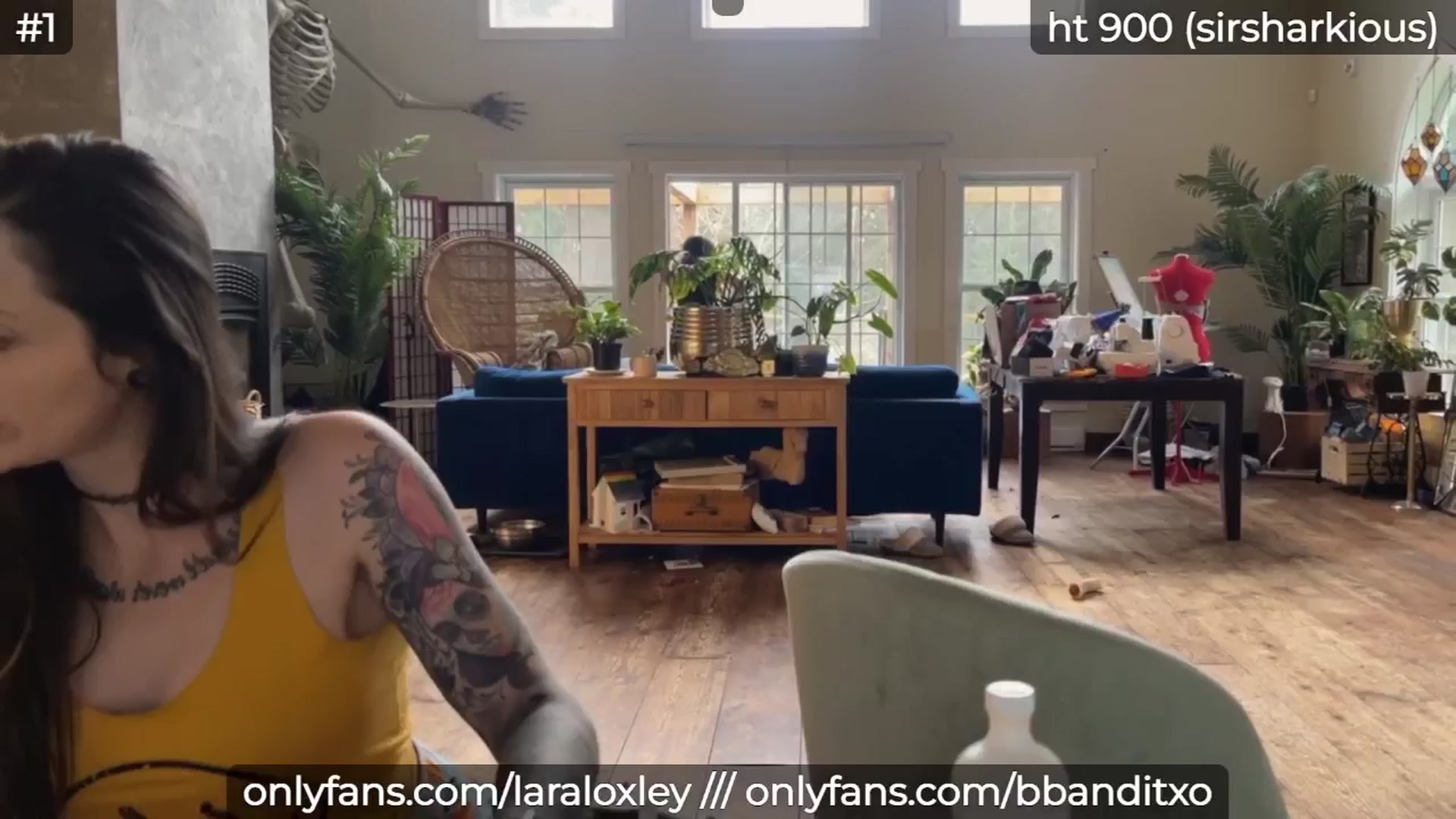 Gallery image thumbnail from LaraLoxley's myfreecams stream on, 11/05/2024, 18:21 image 5 of 20