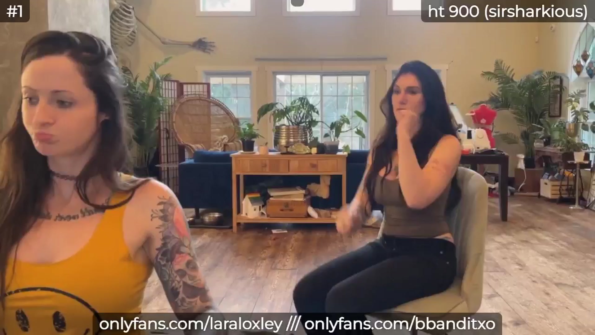 Gallery image thumbnail from LaraLoxley's myfreecams stream on, 11/05/2024, 18:21 image 6 of 20