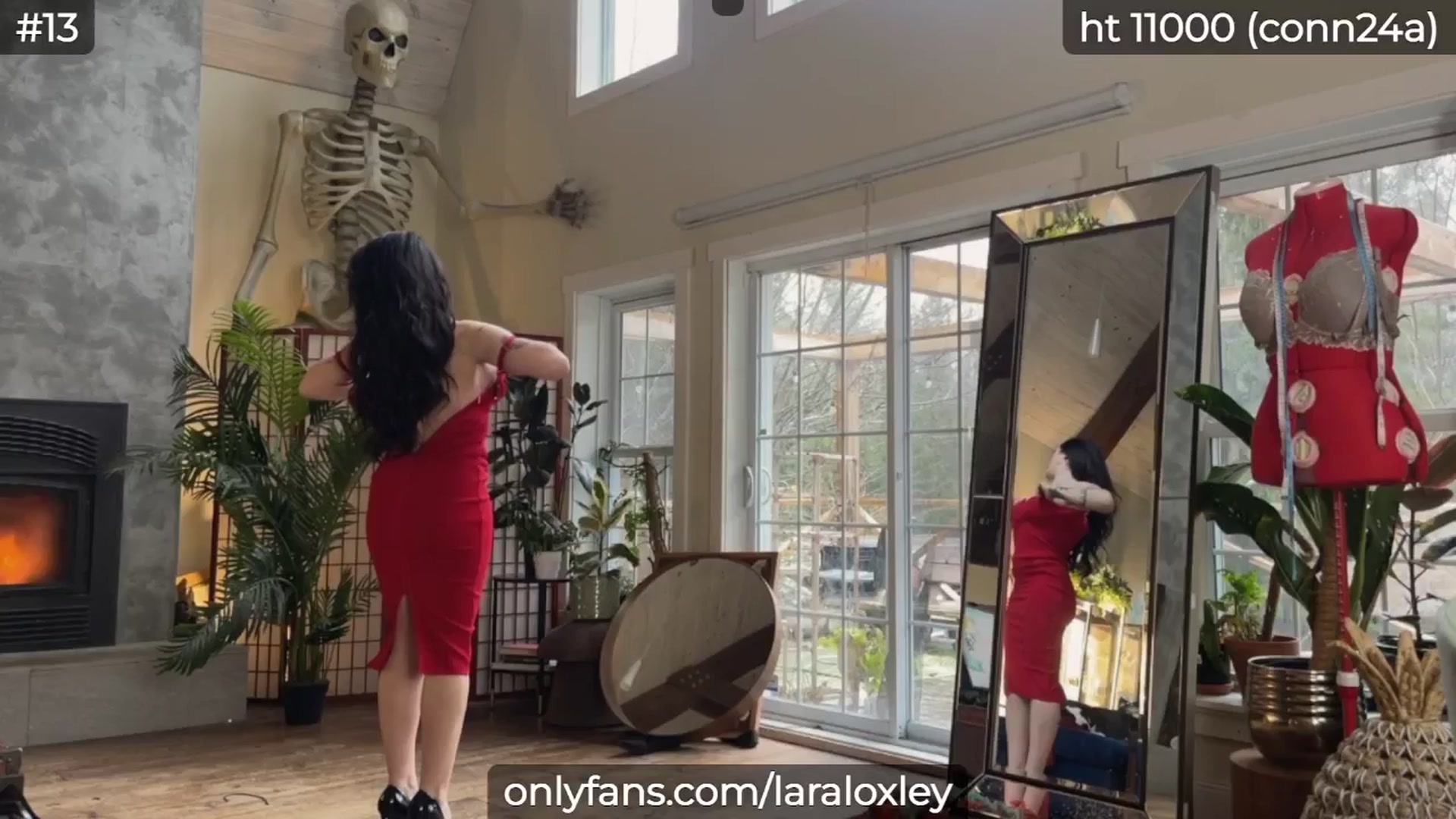 Gallery image thumbnail from LaraLoxley's myfreecams stream on, 11/21/2024, 16:02 image 14 of 20