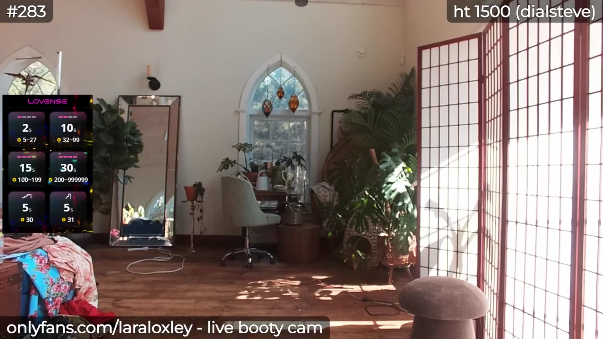 Gallery image thumbnail from LaraLoxley's myfreecams stream on, 04/27/2025, 21:13 image 15 of 20