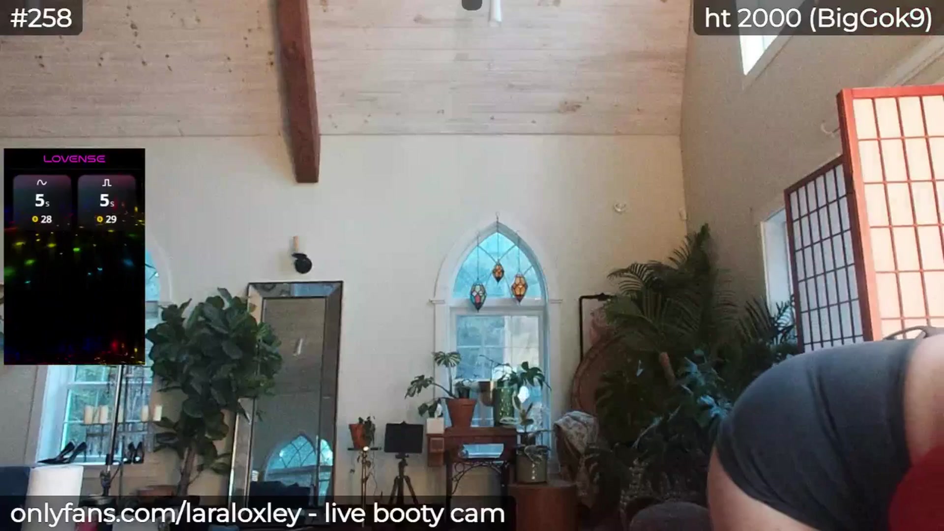 Gallery image thumbnail from LaraLoxley's myfreecams stream on, 05/13/2025, 01:07 image 2 of 20