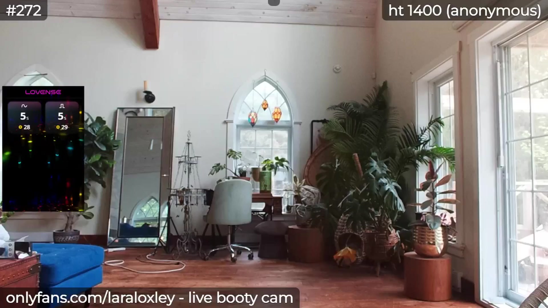 Gallery image thumbnail from LaraLoxley's myfreecams stream on, 05/17/2025, 22:59 image 6 of 20