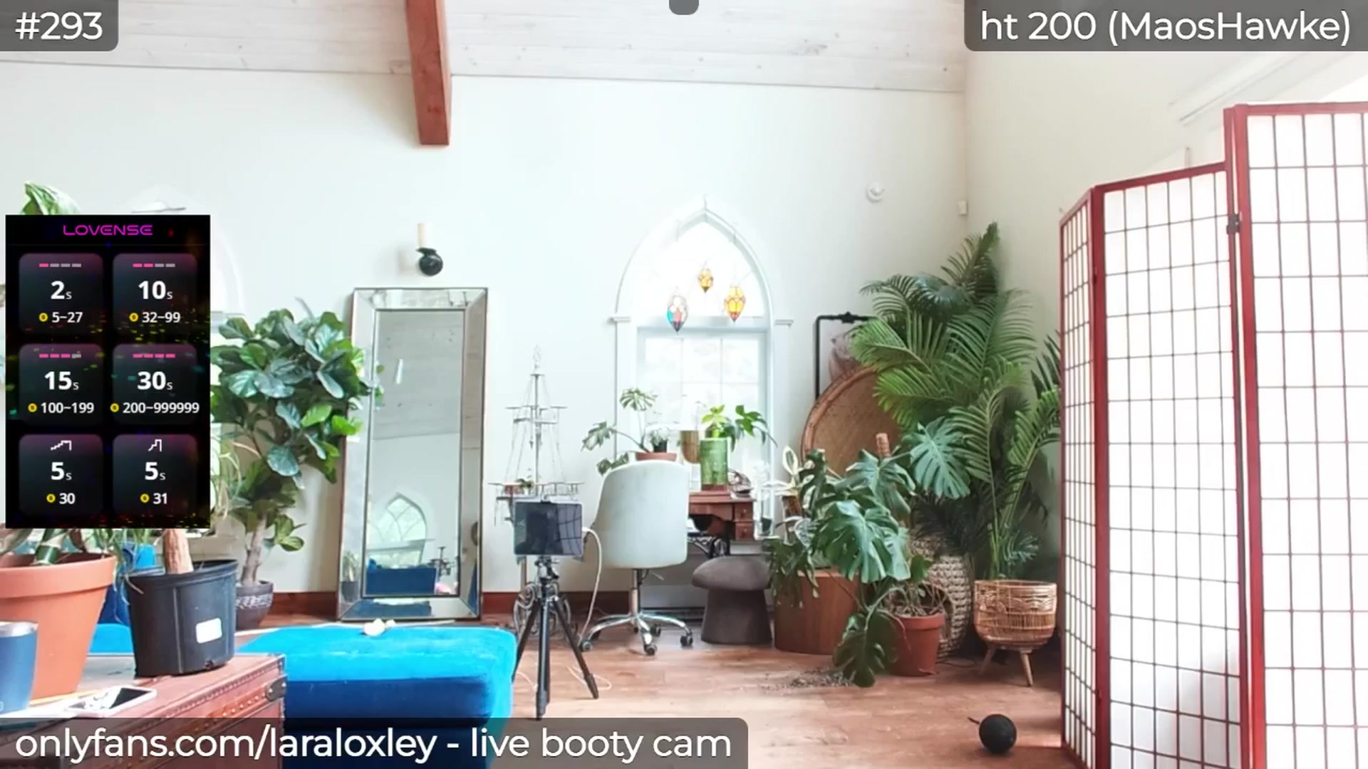 Gallery image thumbnail from LaraLoxley's myfreecams stream on, 05/19/2025, 18:32 image 20 of 20