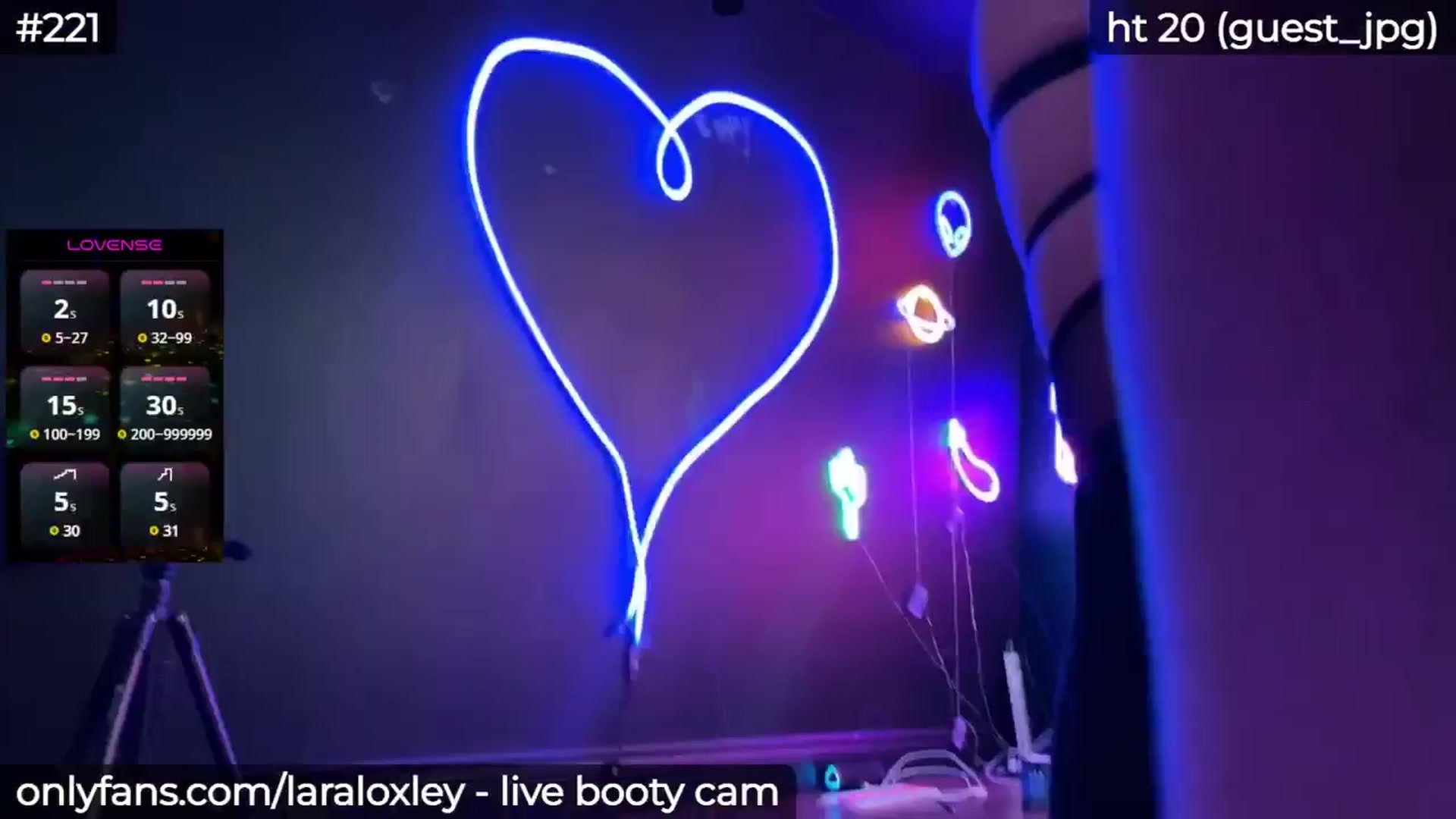 Gallery image thumbnail from LaraLoxley's myfreecams stream on, 05/21/2025, 19:32 image 16 of 20
