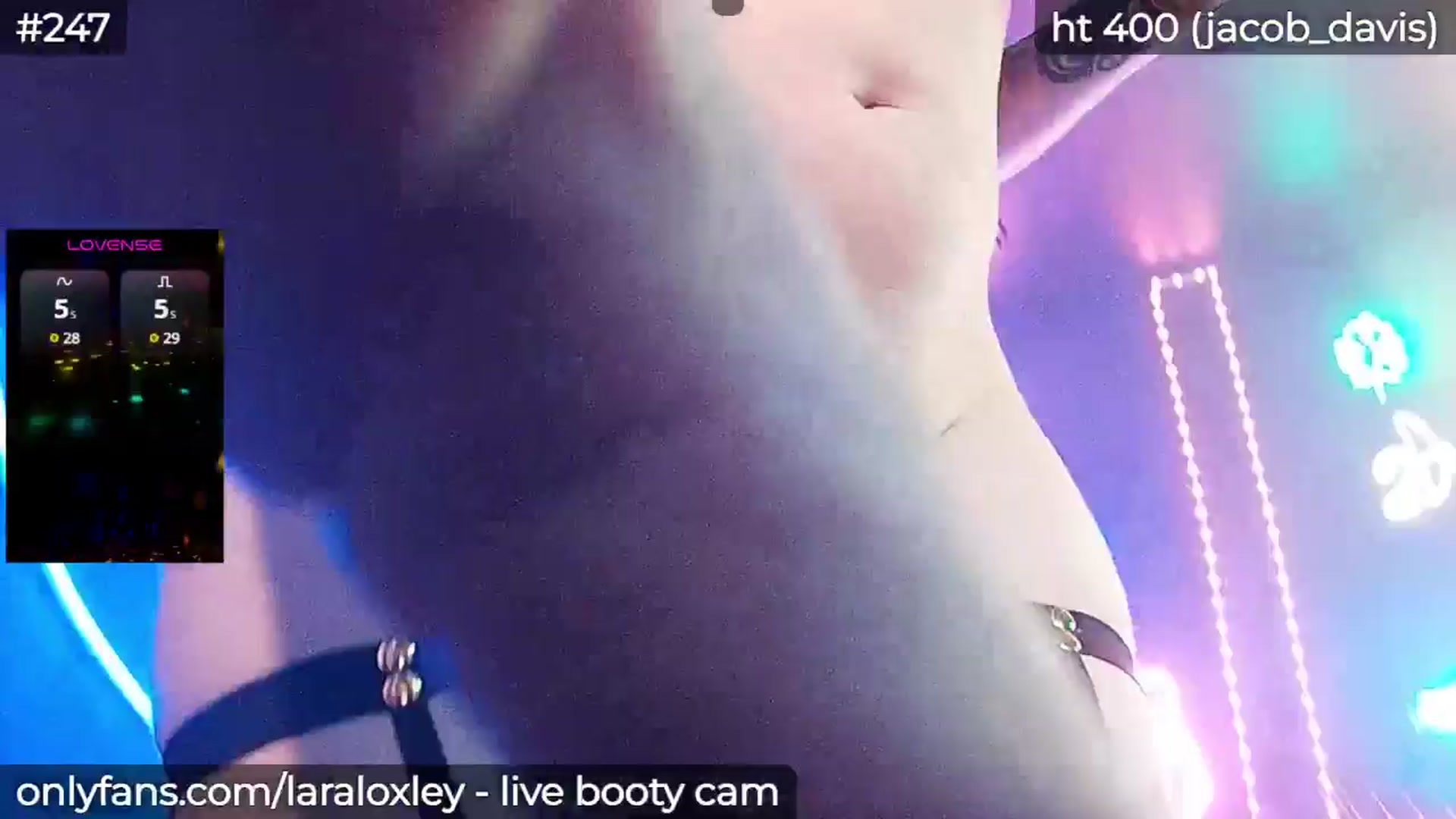Gallery image thumbnail from LaraLoxley's myfreecams stream on, 05/25/2025, 21:43 image 9 of 20