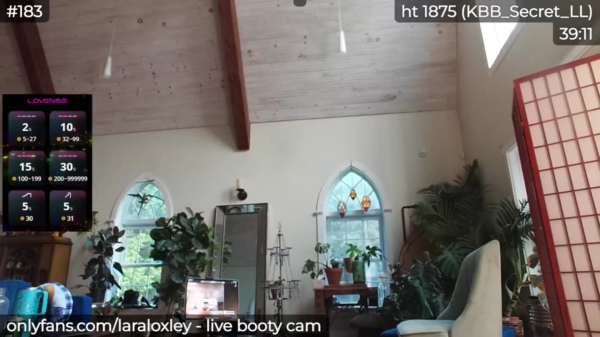 Gallery image thumbnail from LaraLoxley's myfreecams stream on, 06/03/2025, 23:55 image 19 of 20