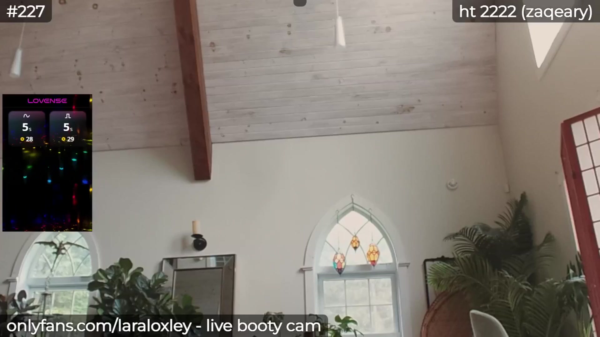 Gallery image thumbnail from LaraLoxley's myfreecams stream on, 06/19/2025, 17:54 image 12 of 20