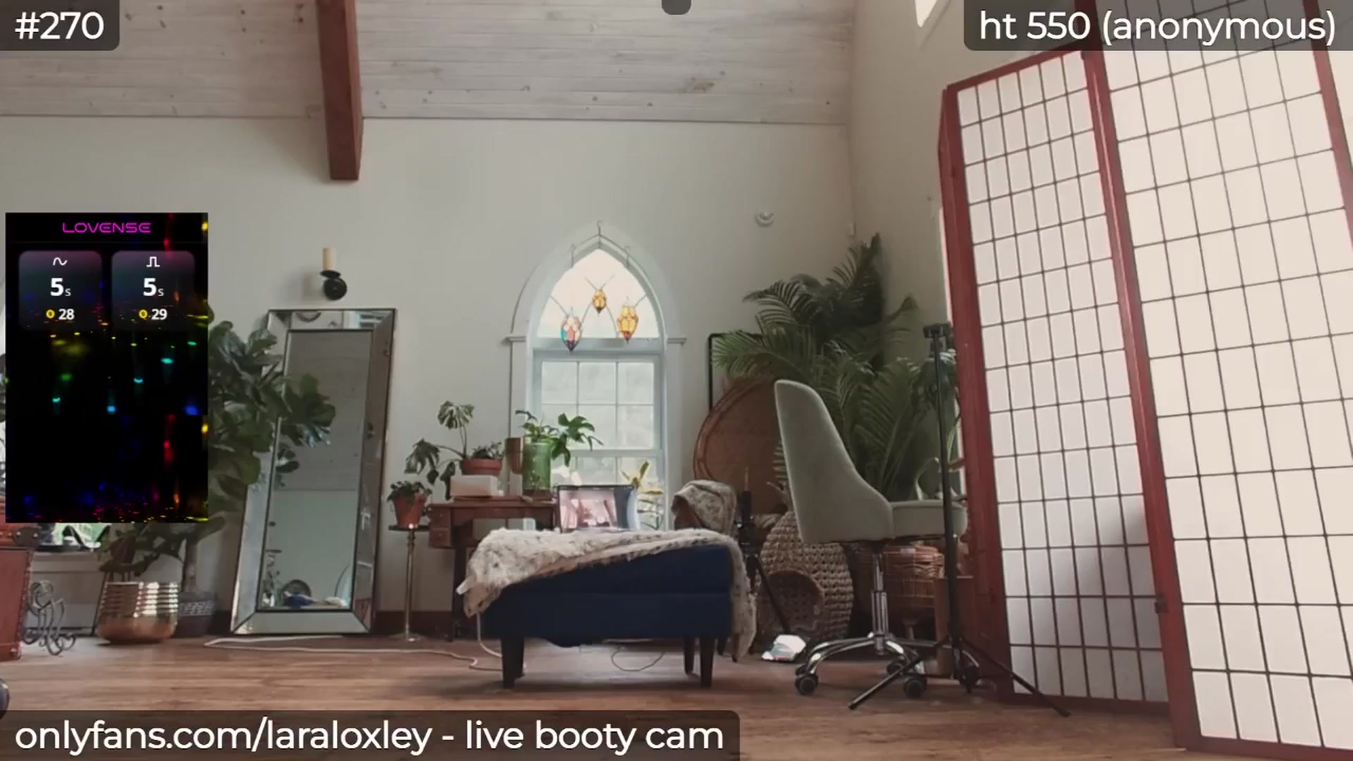 Gallery image thumbnail from LaraLoxley's myfreecams stream on, 06/19/2025, 17:54 image 4 of 20