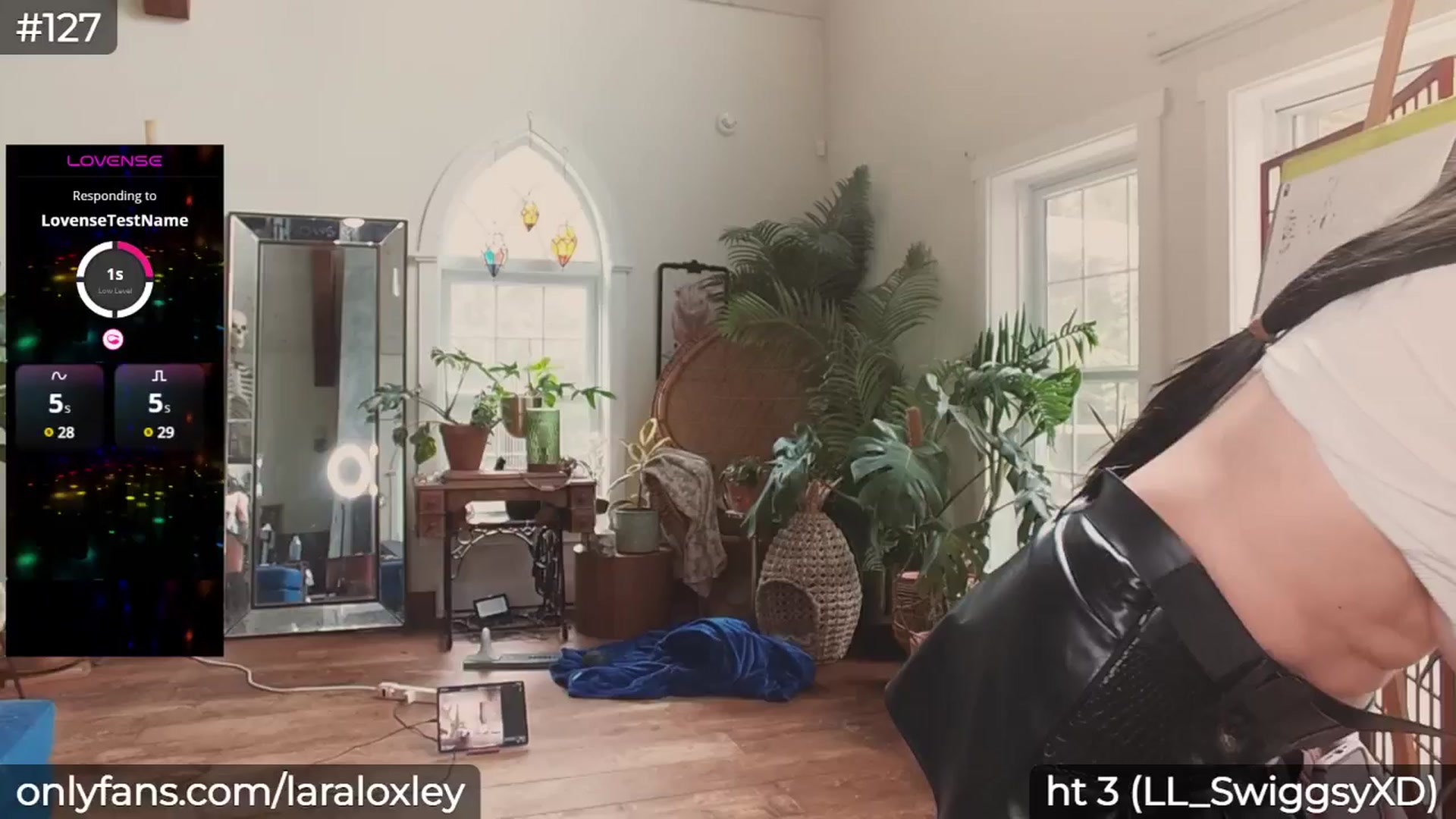 Gallery image thumbnail from LaraLoxley's myfreecams stream on, 07/24/2025, 17:38 image 1 of 20