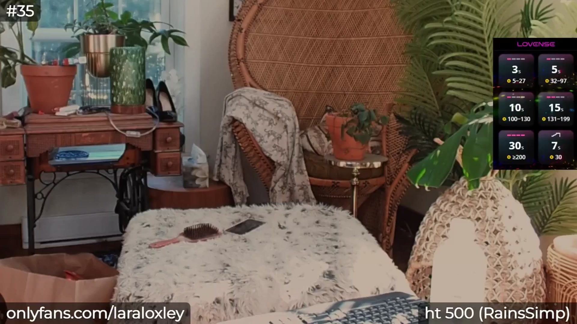Gallery image thumbnail from LaraLoxley's myfreecams stream on, 09/02/2025, 21:49 image 10 of 20