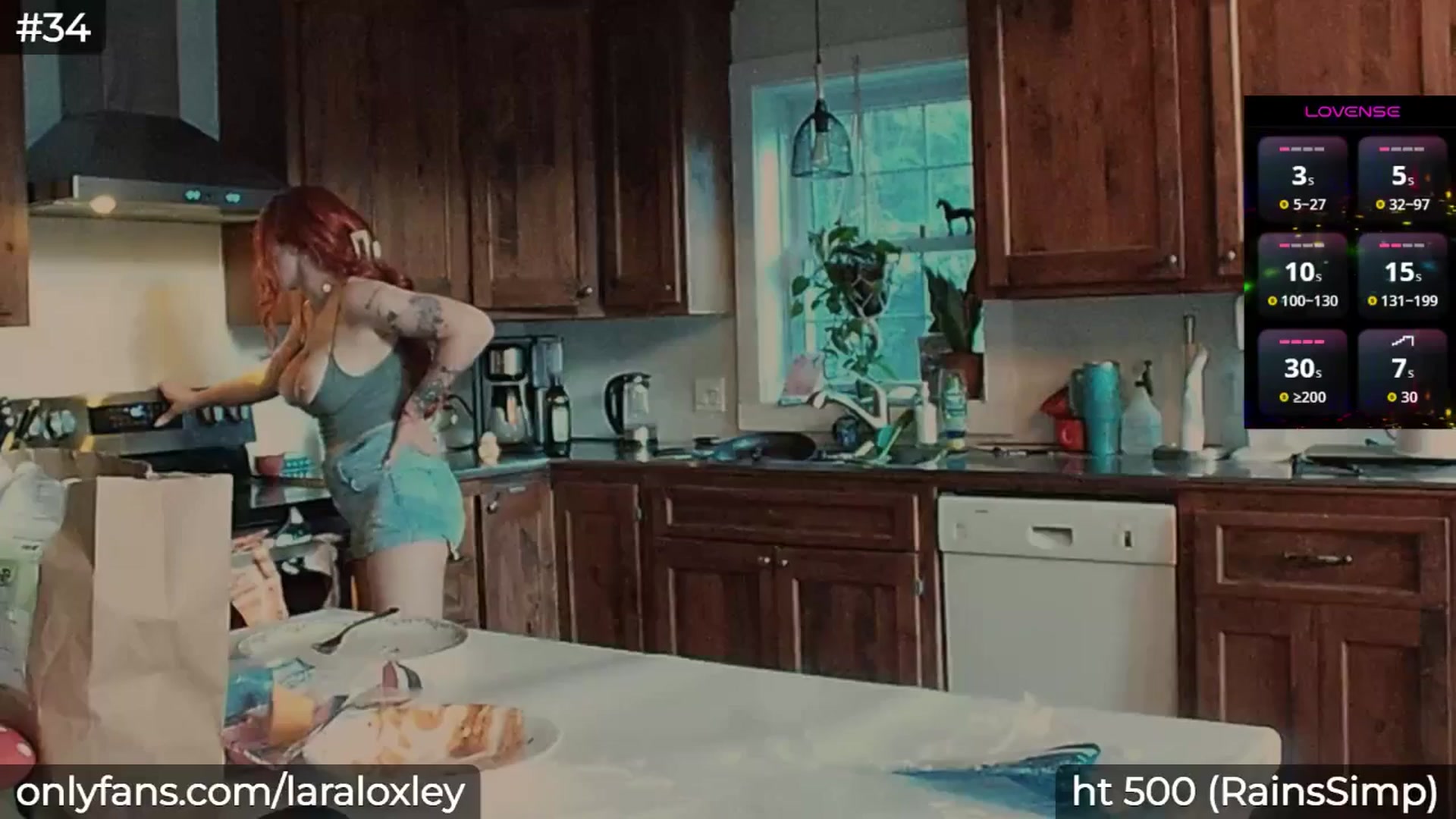 Gallery image thumbnail from LaraLoxley's myfreecams stream on, 09/02/2025, 23:00 image 18 of 20