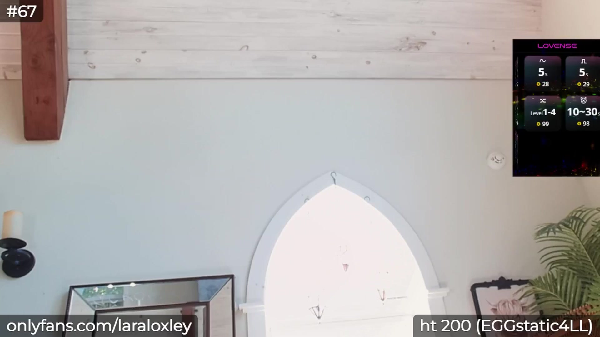 Gallery image thumbnail from LaraLoxley's myfreecams stream on, 09/15/2025, 15:29 image 18 of 20
