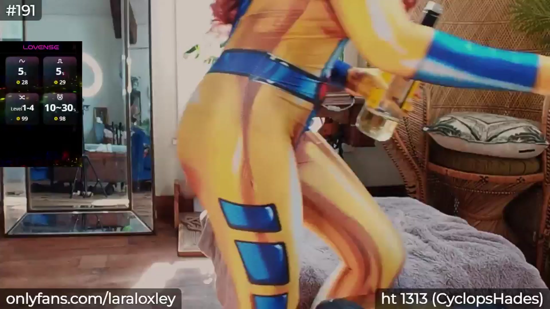 Gallery image thumbnail from LaraLoxley's myfreecams stream on, 10/10/2025, 17:43 image 14 of 20