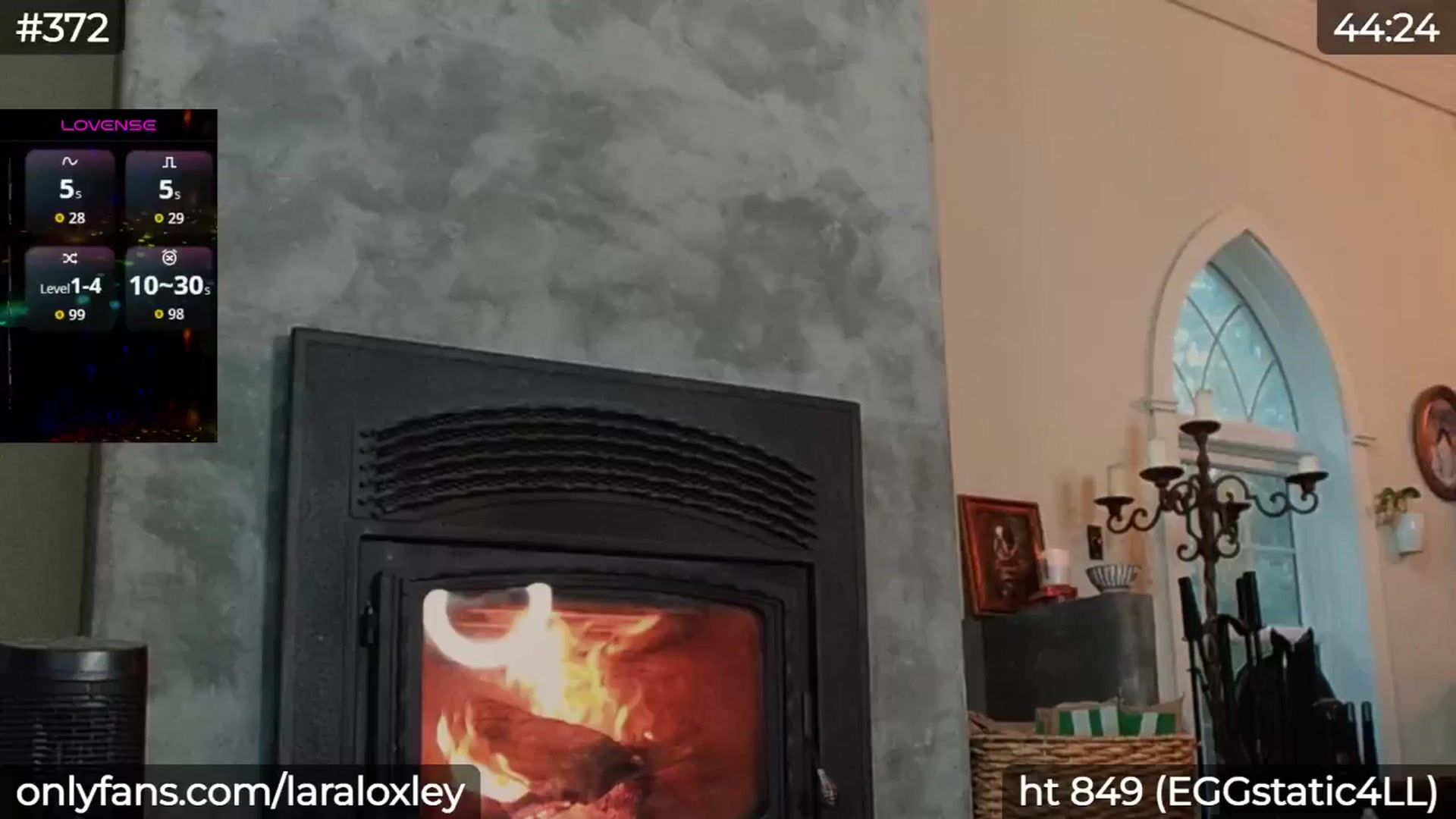 Gallery image thumbnail from LaraLoxley's myfreecams stream on, 10/25/2025, 22:13 image 12 of 20