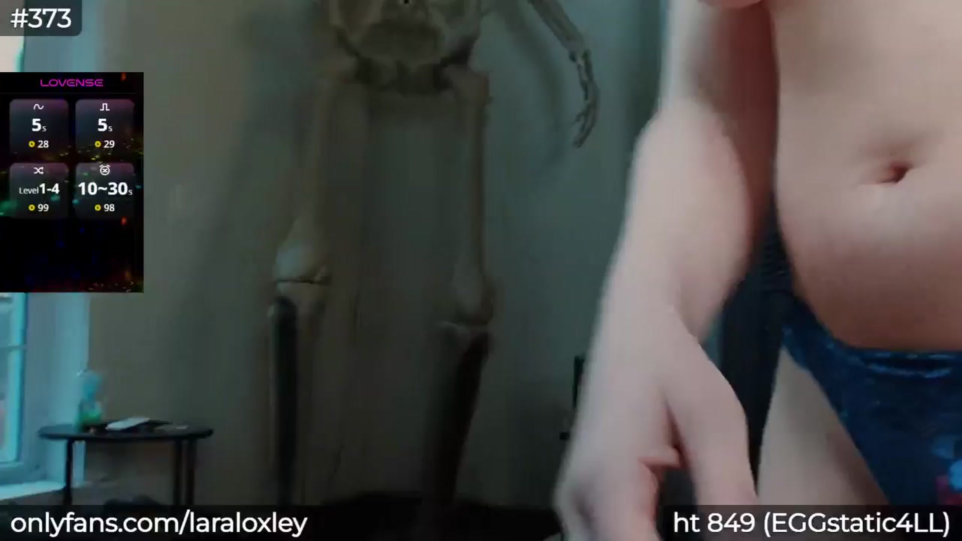 Gallery image thumbnail from LaraLoxley's myfreecams stream on, 10/25/2025, 22:13 image 9 of 20