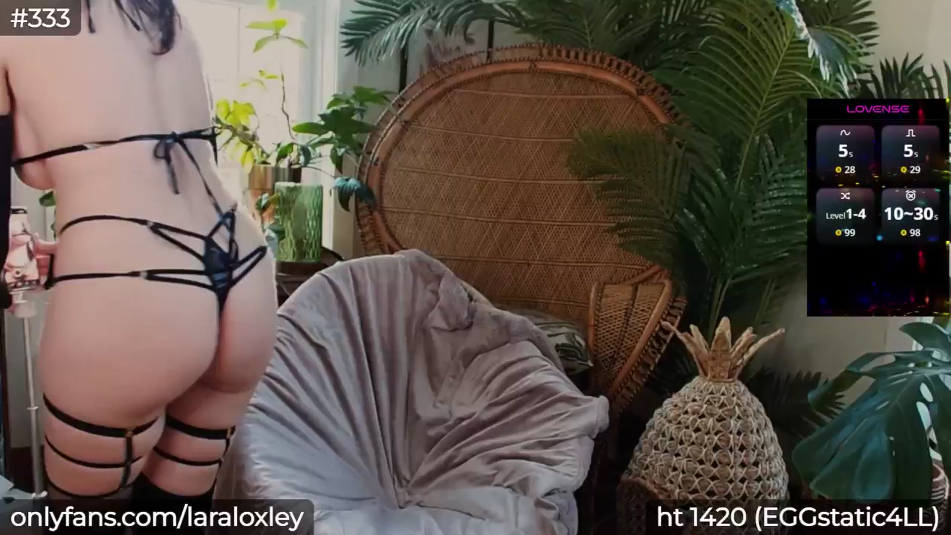 Gallery image thumbnail from LaraLoxley's myfreecams stream on, 10/26/2025, 19:24 image 3 of 20