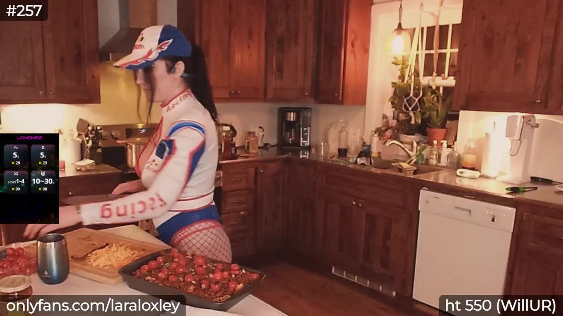 Gallery image thumbnail from LaraLoxley's myfreecams stream on, 12/23/2025, 22:54 image 17 of 20
