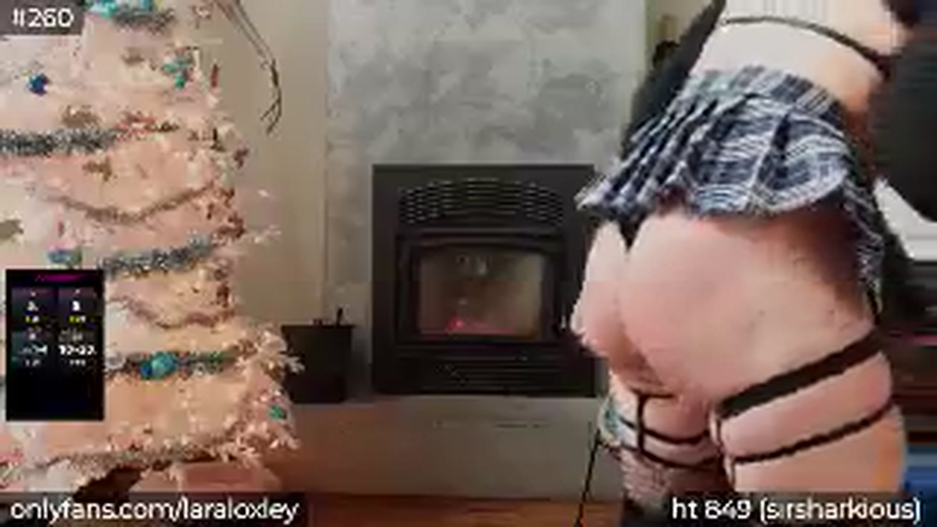 Gallery image thumbnail from LaraLoxley's myfreecams stream on, 01/21/2026, 18:16 image 20 of 20