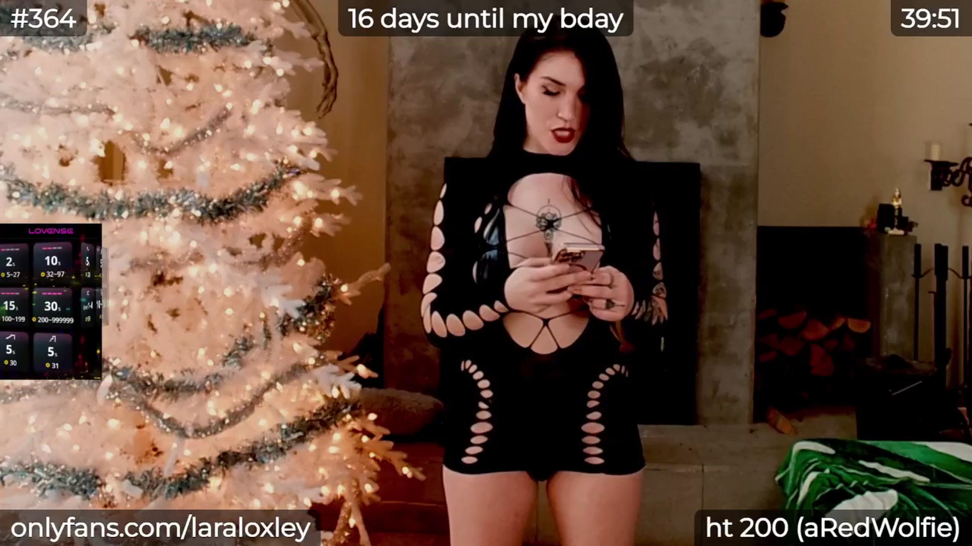 Gallery image thumbnail from LaraLoxley's myfreecams stream on, 02/10/2026, 20:53 image 16 of 20