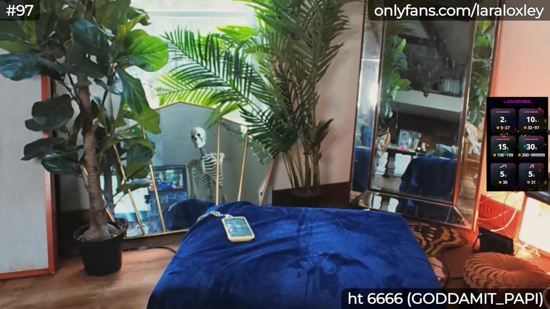 Gallery image thumbnail from LaraLoxley's myfreecams stream on, 07/19/2026, 17:16 image 9 of 20
