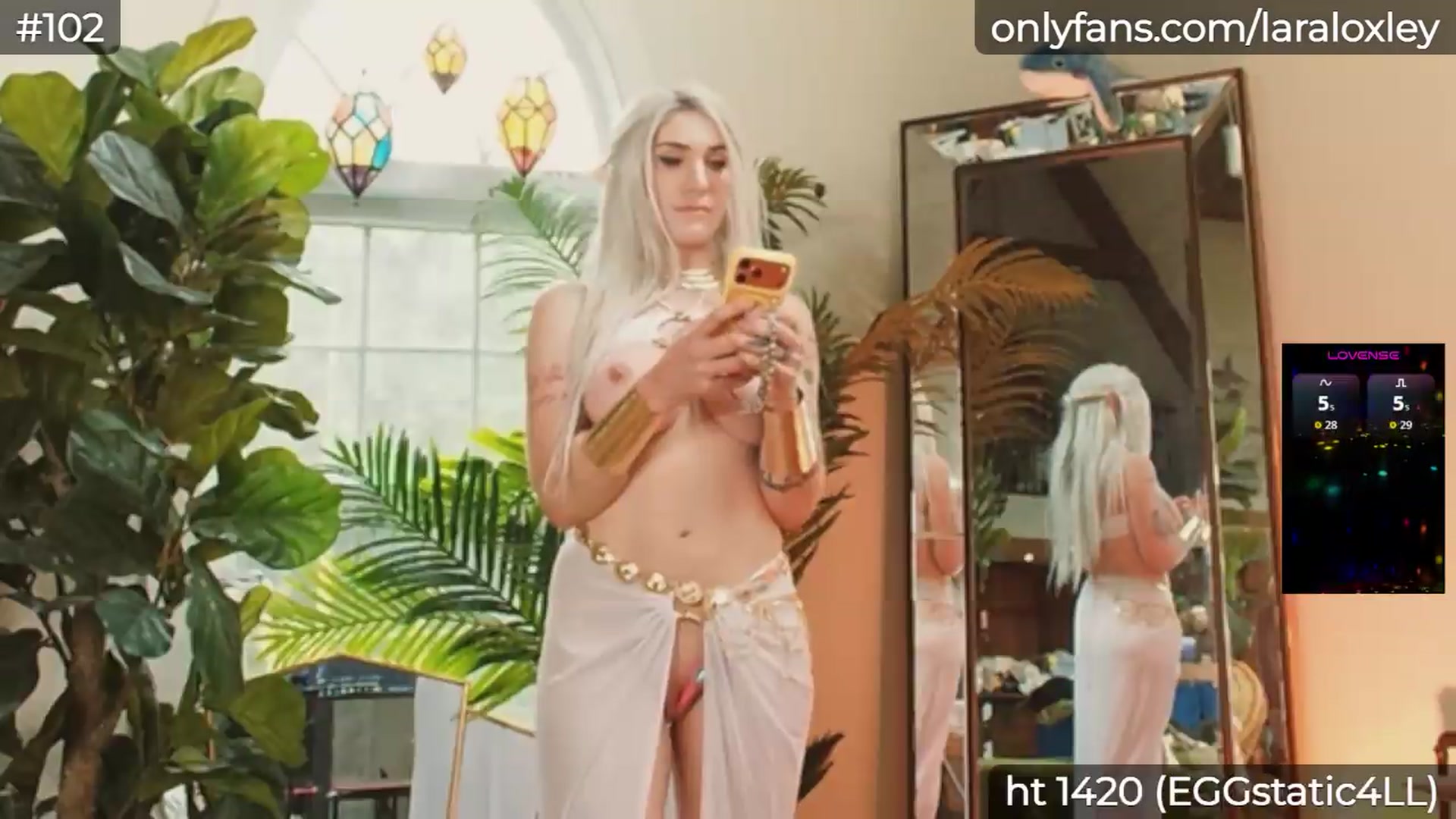 Gallery image thumbnail from LaraLoxley's myfreecams stream on, 08/01/2026, 19:19 image 17 of 20