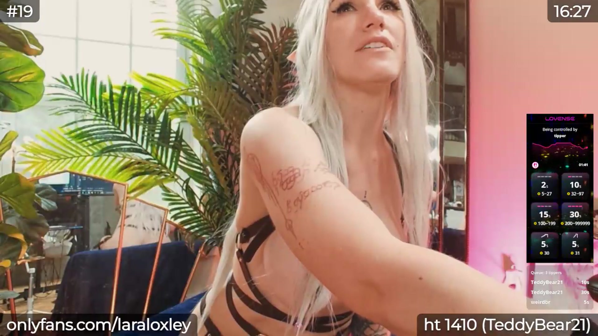 Gallery image thumbnail from LaraLoxley's myfreecams stream on, 08/02/2026, 18:38 image 19 of 20