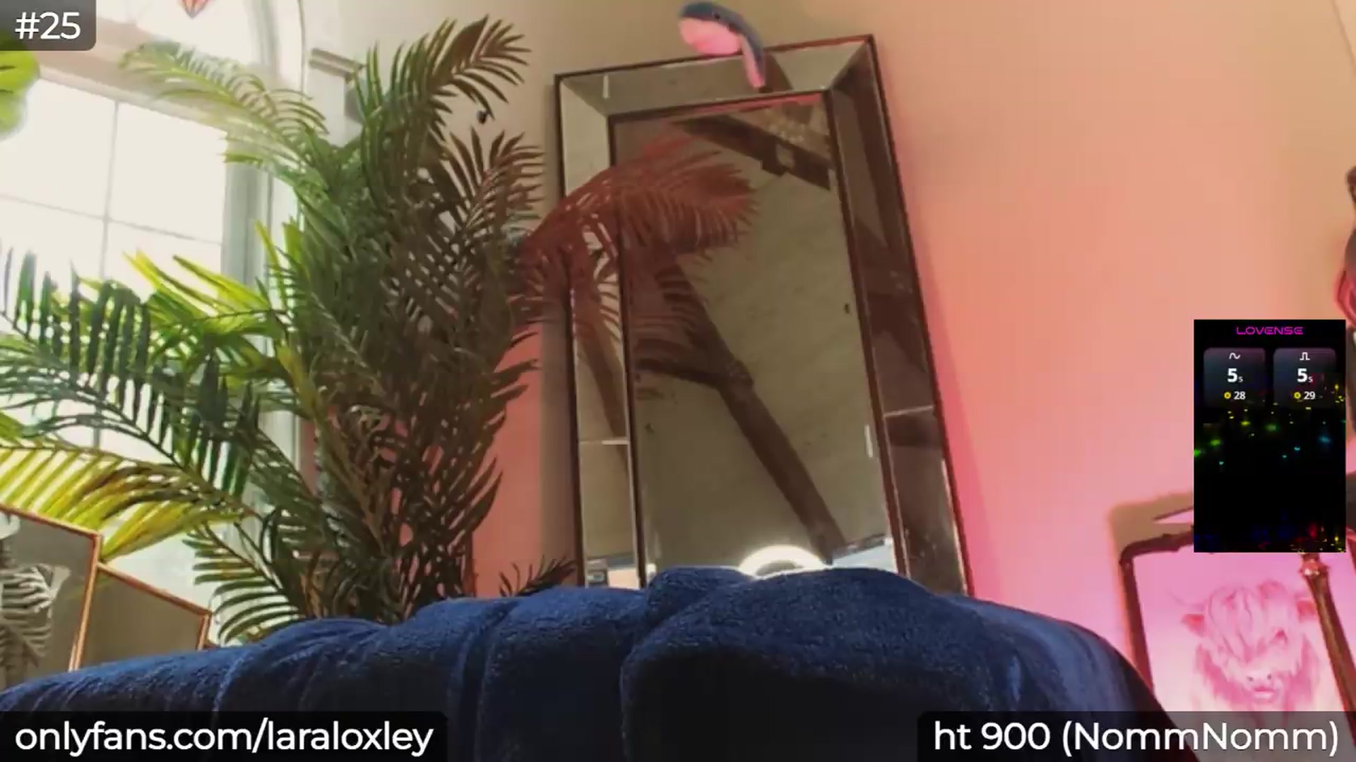 Gallery image thumbnail from LaraLoxley's myfreecams stream on, 08/02/2026, 18:38 image 10 of 20