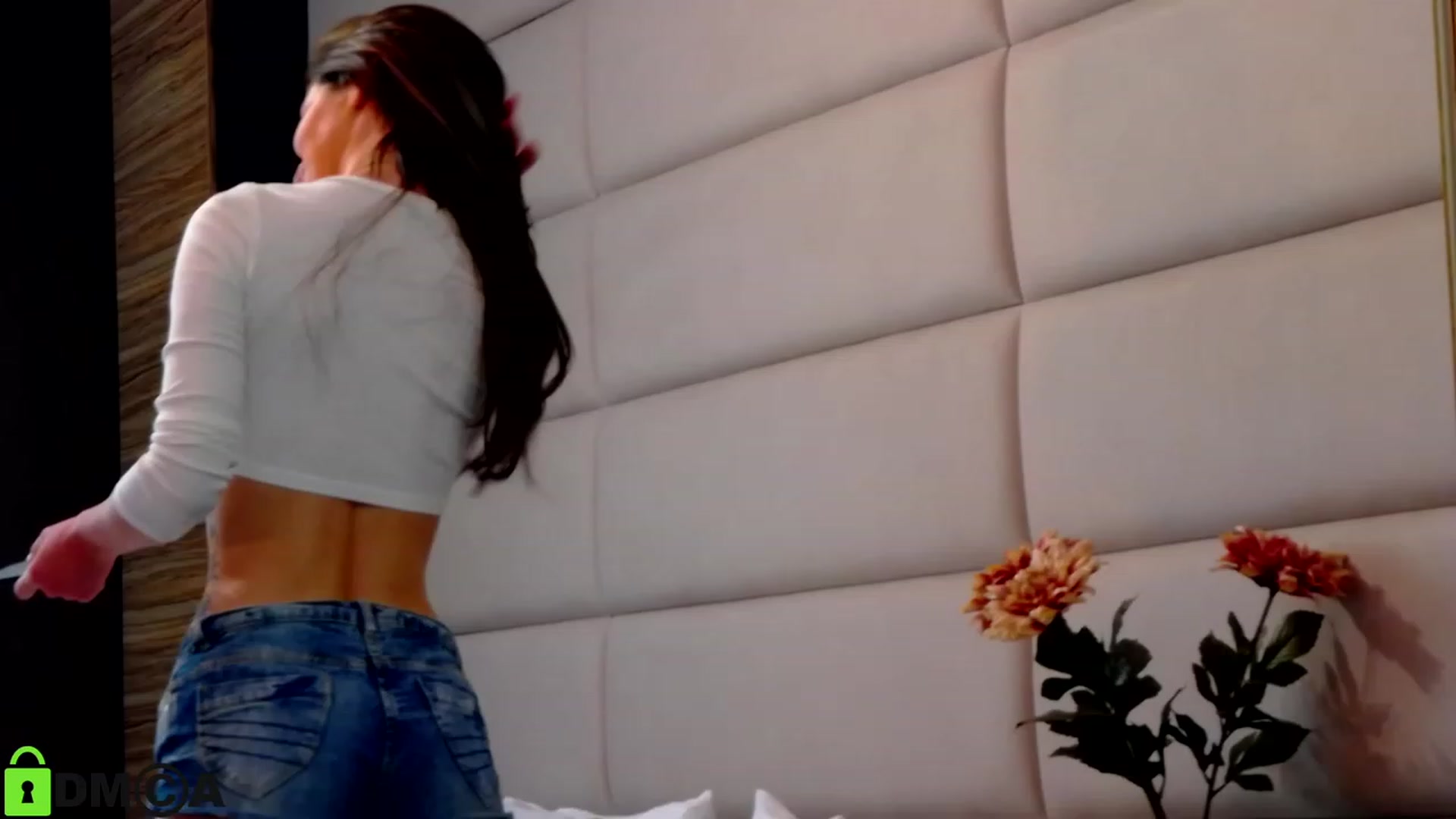 Gallery image thumbnail from LaraMaddison's myfreecams stream on, 07/04/2023, 19:02 image 7 of 20