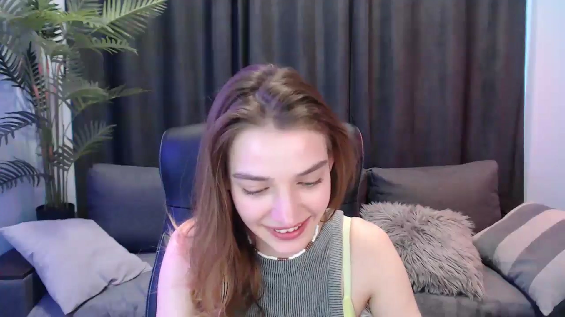 Gallery image thumbnail from LaraMinx's myfreecams stream on, 04/18/2026, 11:02 image 2 of 20