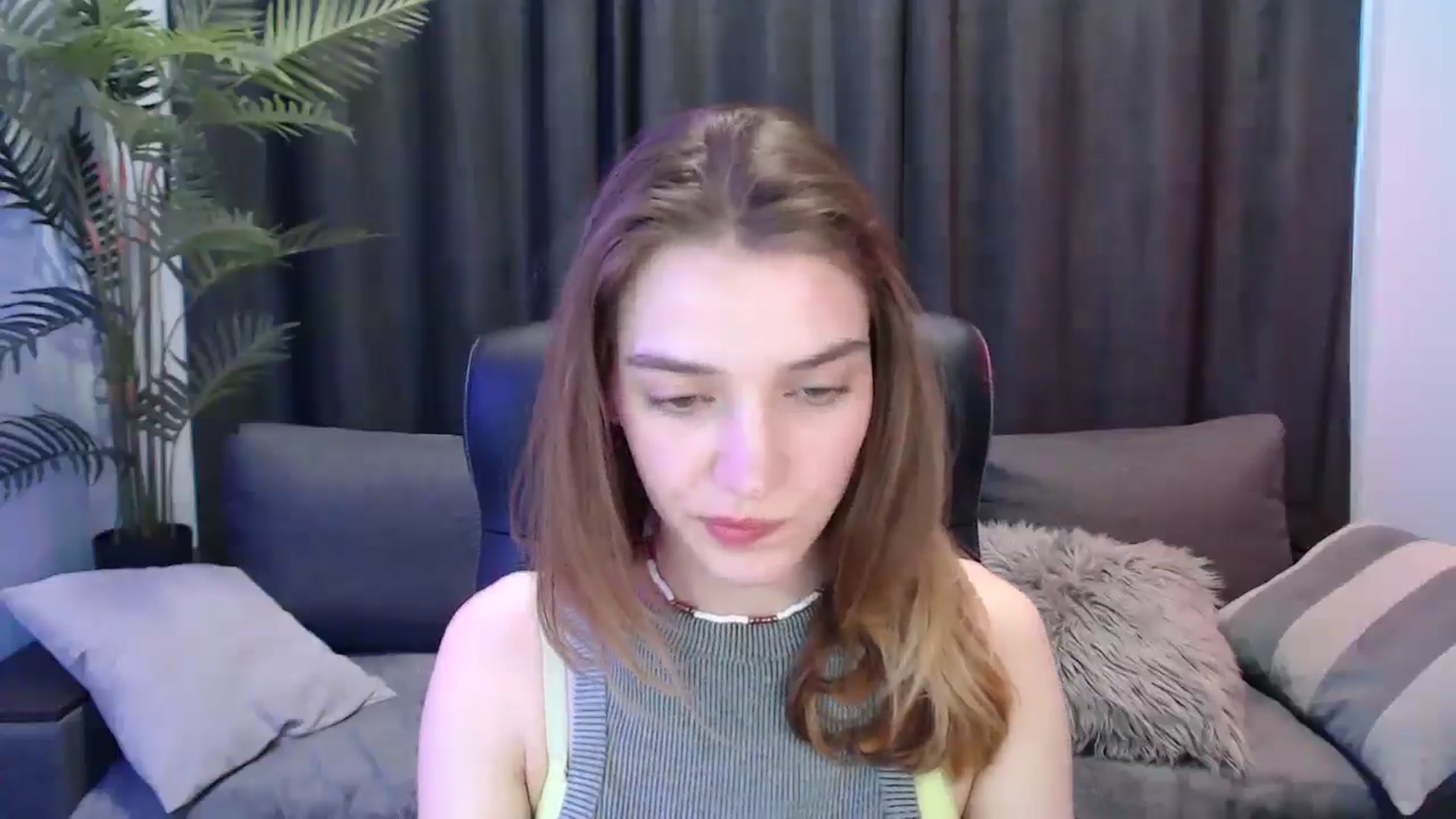 Gallery image thumbnail from LaraMinx's myfreecams stream on, 04/18/2026, 11:02 image 18 of 20