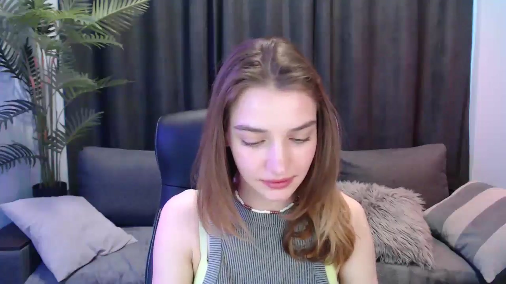 Gallery image thumbnail from LaraMinx's myfreecams stream on, 04/18/2026, 11:02 image 19 of 20