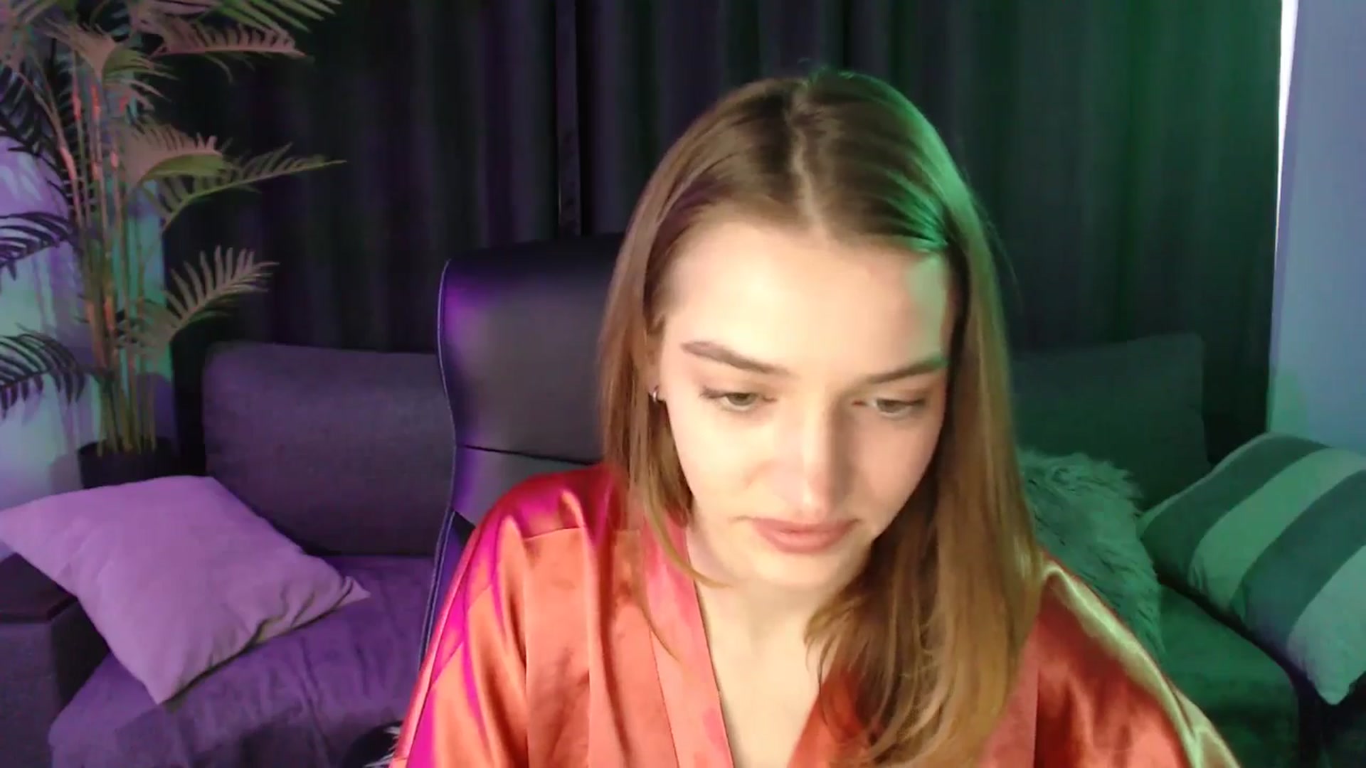 Gallery image thumbnail from LaraMinx's myfreecams stream on, 04/20/2026, 10:08 image 10 of 20