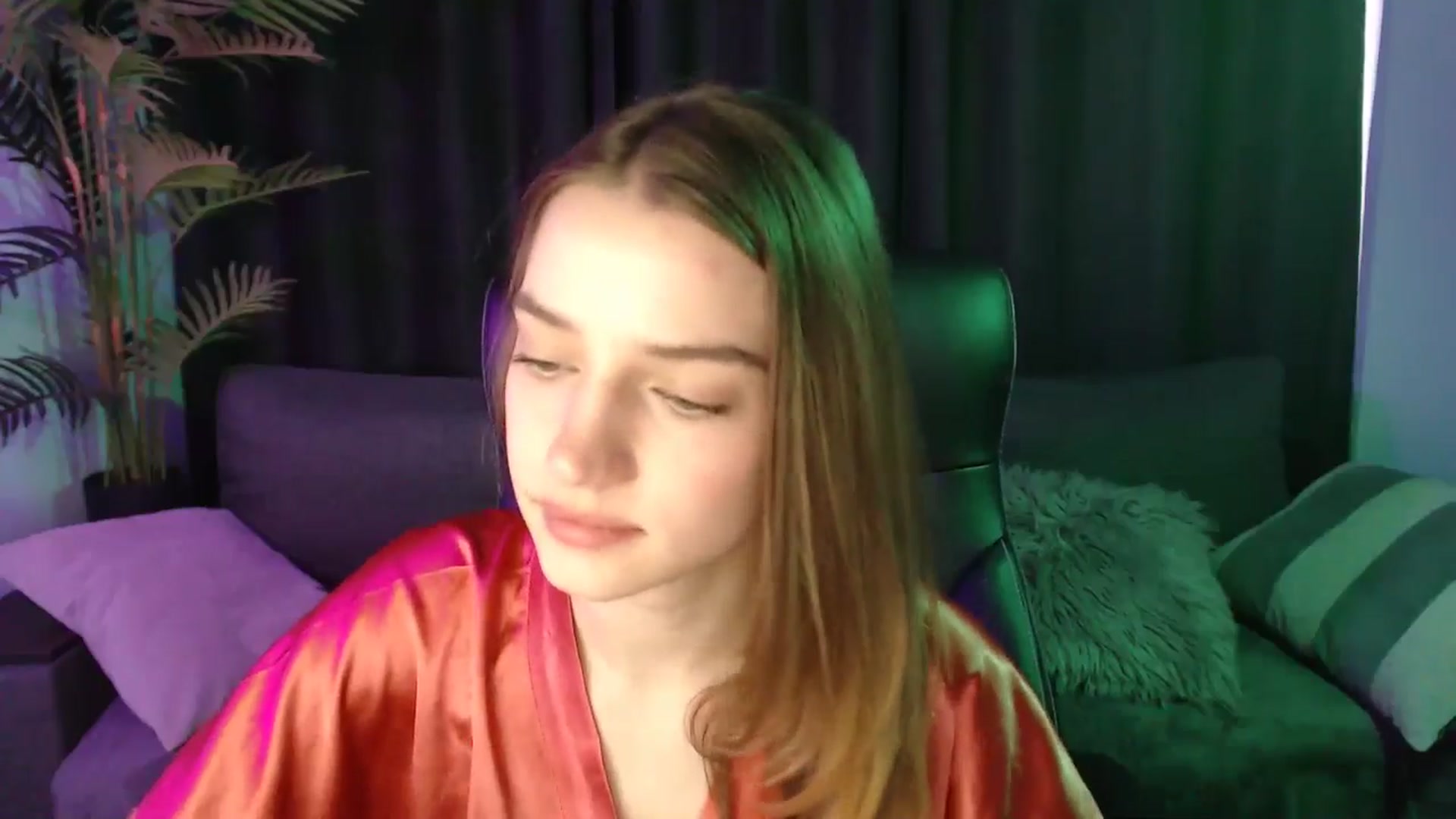 Gallery image thumbnail from LaraMinx's myfreecams stream on, 04/20/2026, 10:08 image 20 of 20