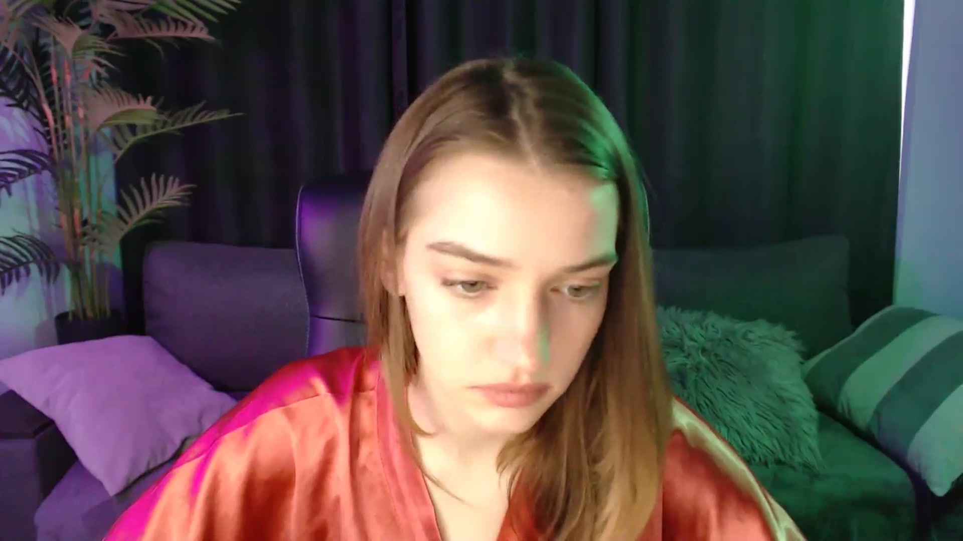Gallery image thumbnail from LaraMinx's myfreecams stream on, 04/20/2026, 10:08 image 9 of 20