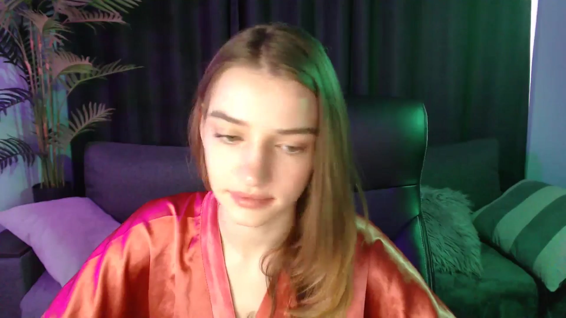Gallery image thumbnail from LaraMinx's myfreecams stream on, 04/20/2026, 10:08 image 18 of 20