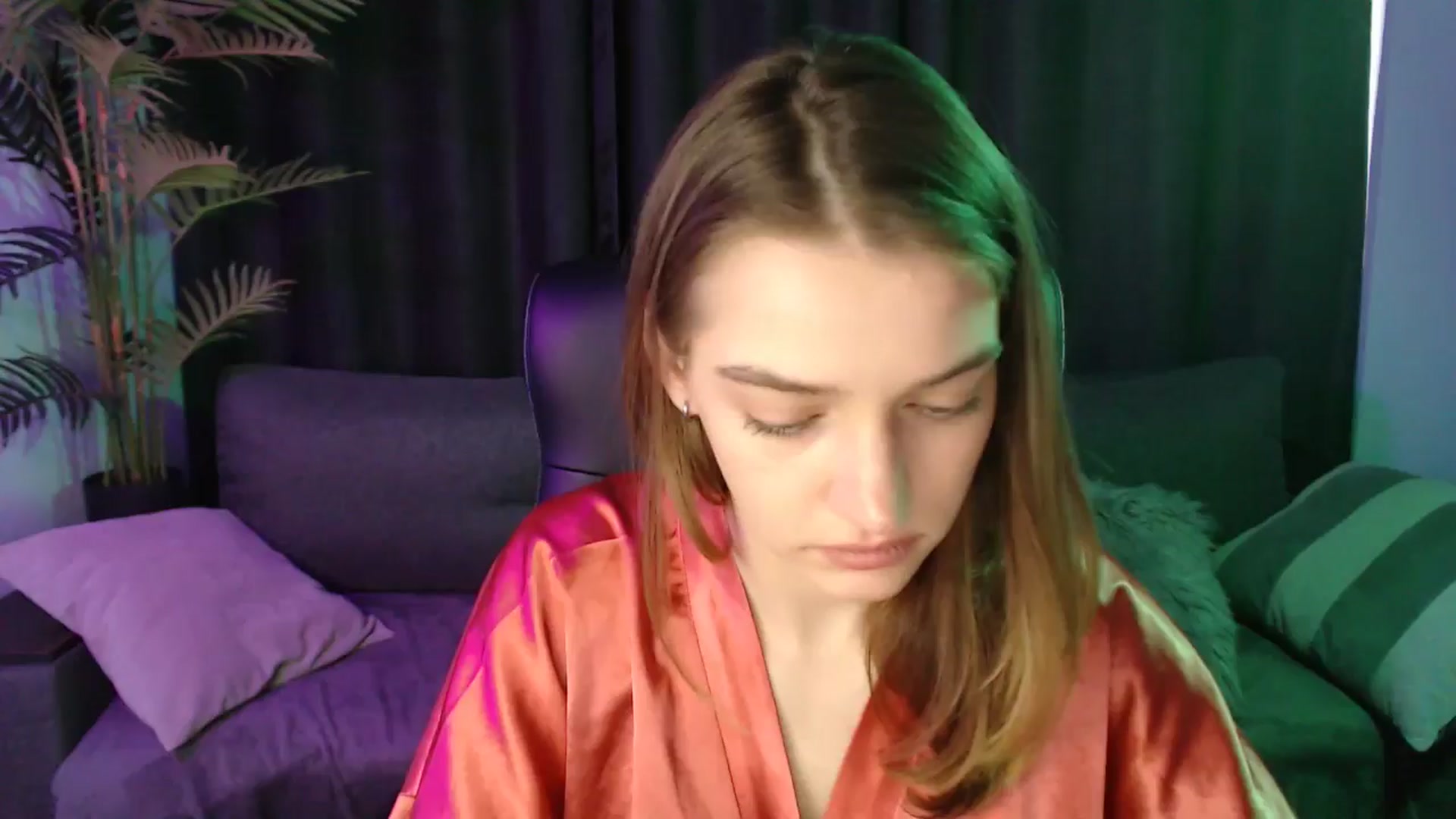 Gallery image thumbnail from LaraMinx's myfreecams stream on, 04/20/2026, 10:08 image 4 of 20