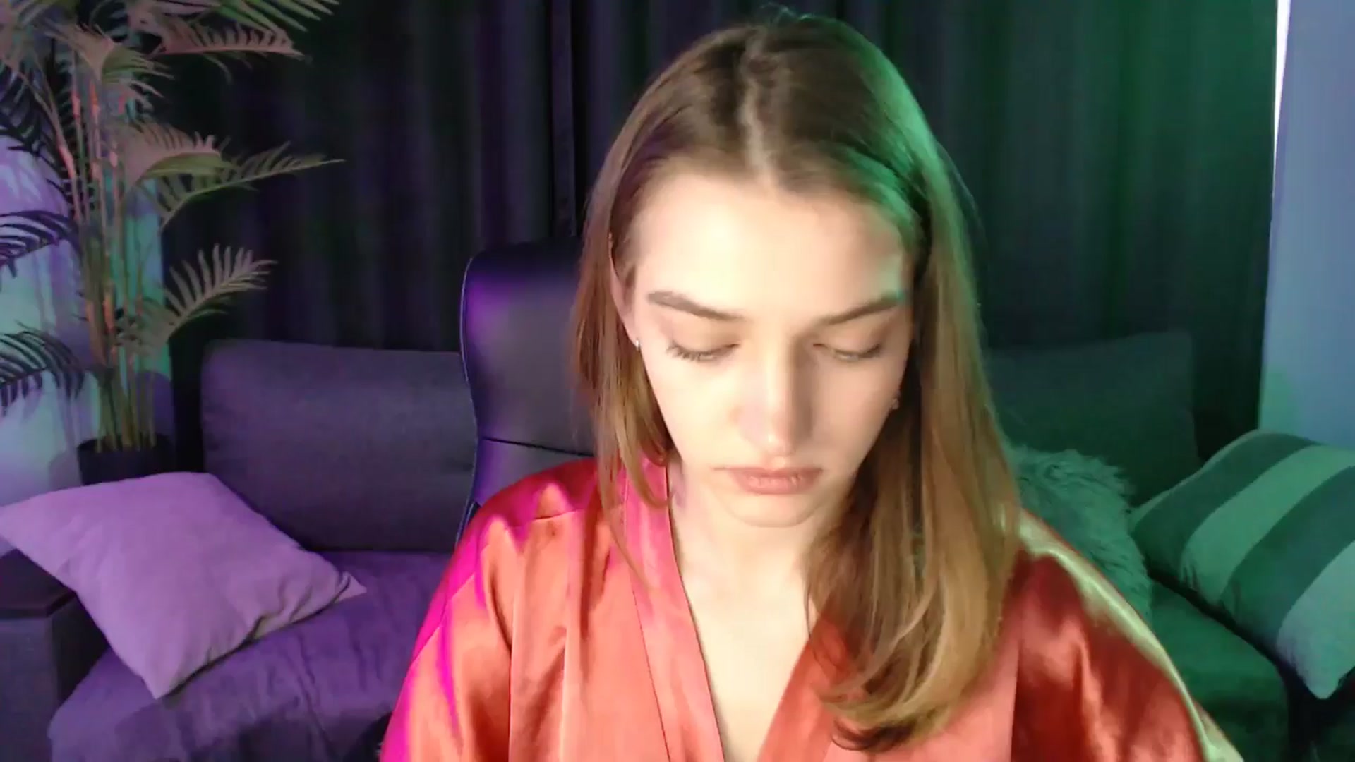 Gallery image thumbnail from LaraMinx's myfreecams stream on, 04/20/2026, 10:08 image 5 of 20