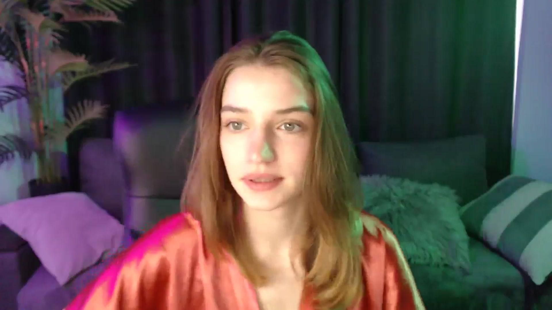 Gallery image thumbnail from LaraMinx's myfreecams stream on, 04/20/2026, 10:30 image 11 of 20