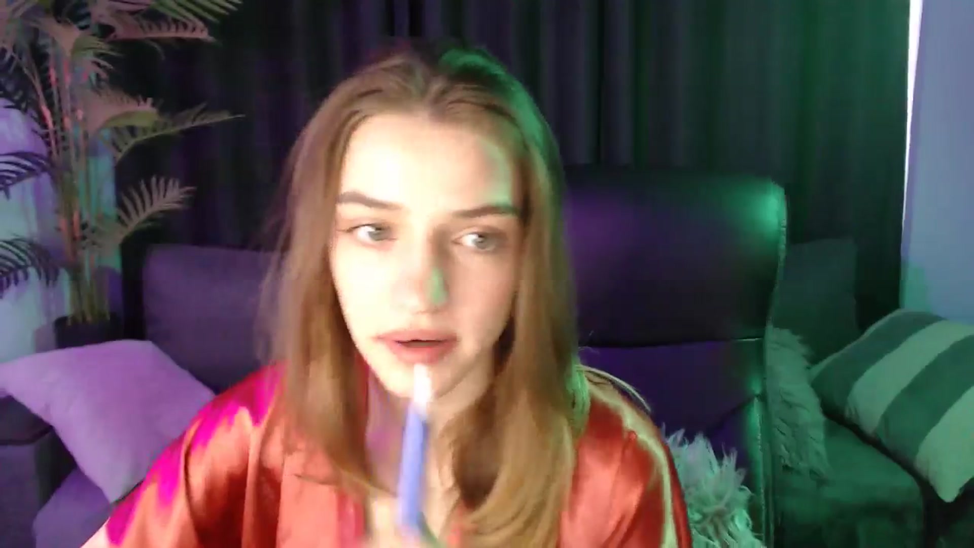 Gallery image thumbnail from LaraMinx's myfreecams stream on, 04/20/2026, 10:30 image 9 of 20