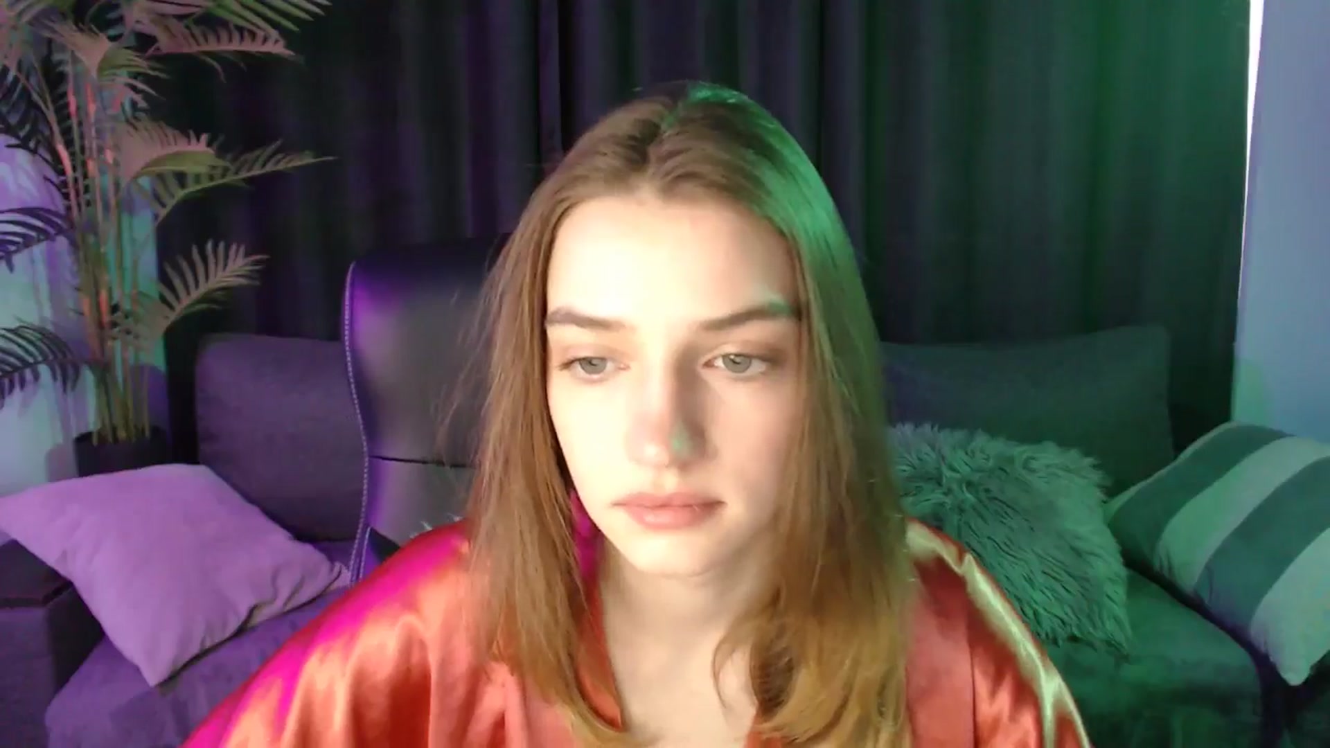Gallery image thumbnail from LaraMinx's myfreecams stream on, 04/20/2026, 10:30 image 16 of 20